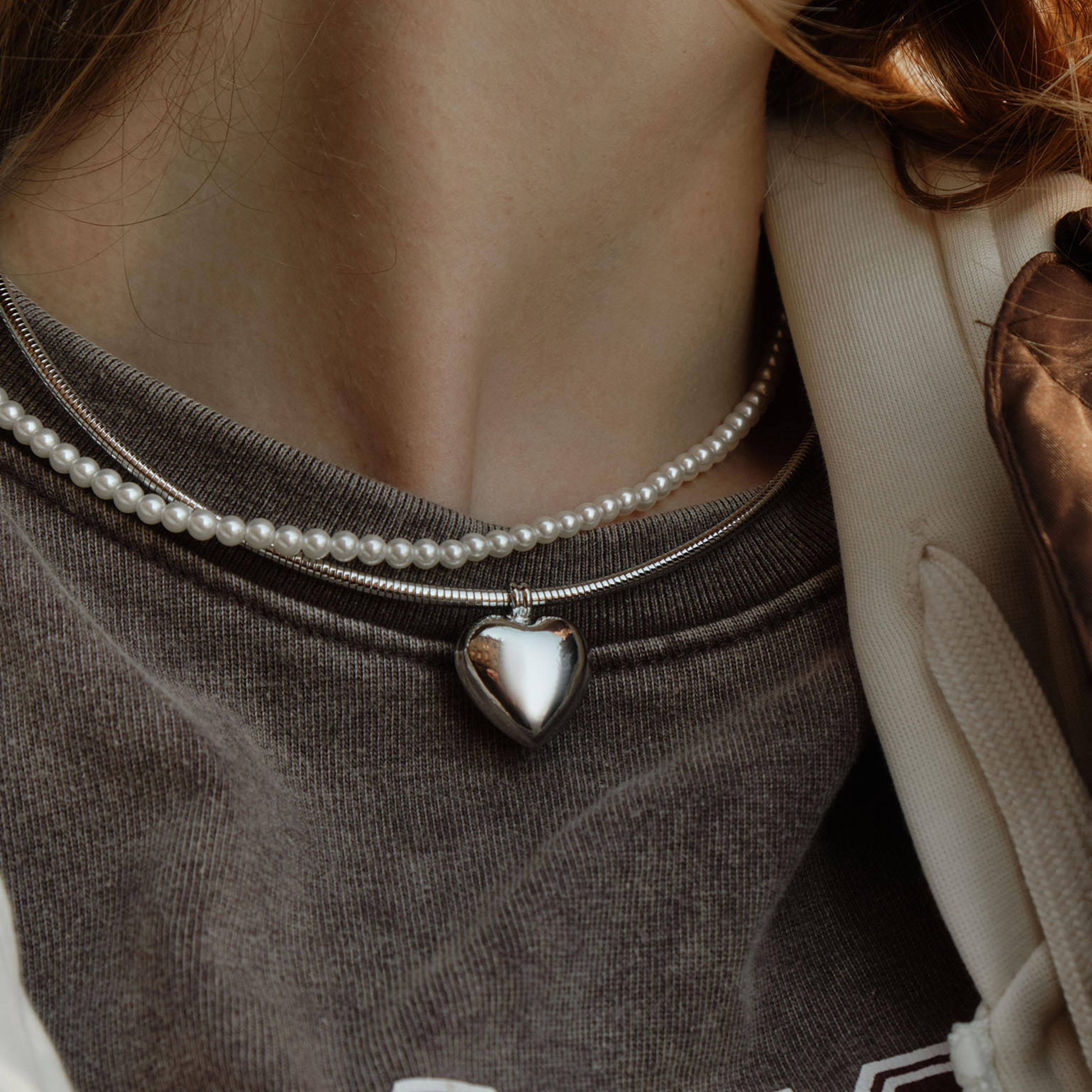 عقد تشوكر ليتشي فضي على شكل قلب للنساء من سبيكة الزنك | مقاس موحد | ncl0214-women-watchesandjewellery-jewellery-necklacesandpendants-image-2