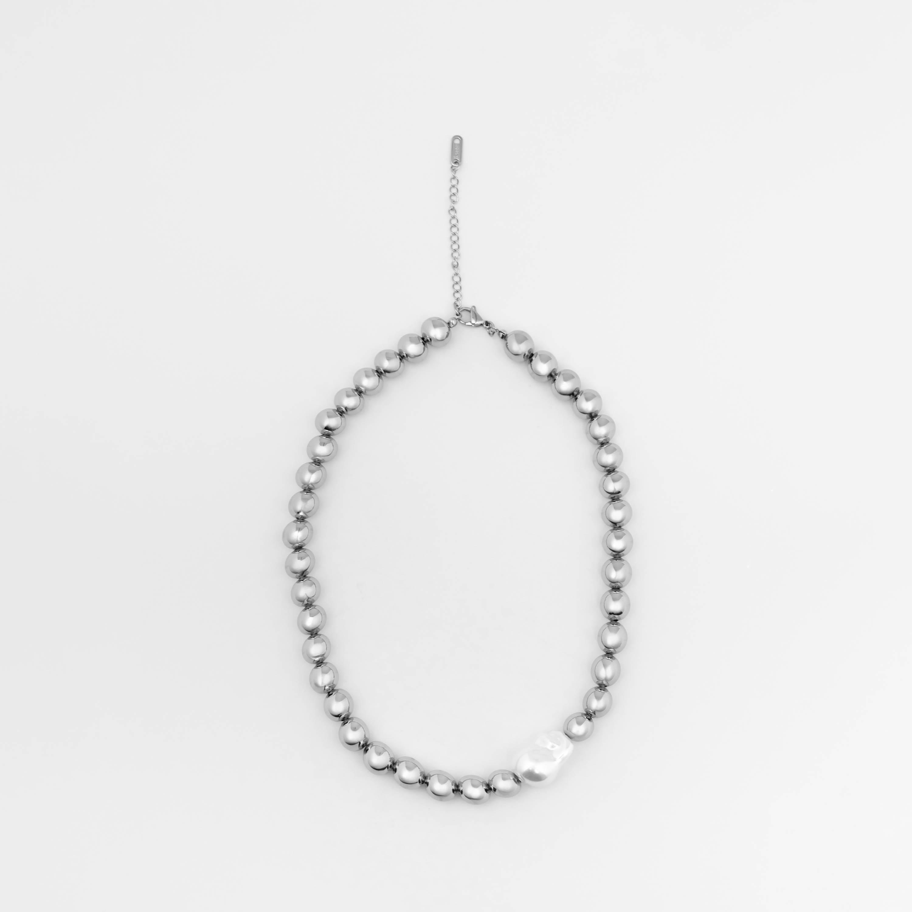 عقد سلسلة ليتشي فضي بمرصع باللؤلؤ من الستانلس ستيل | مقاس موحد | ncl0273-women-watchesandjewellery-jewellery-necklacesandpendants-image-2