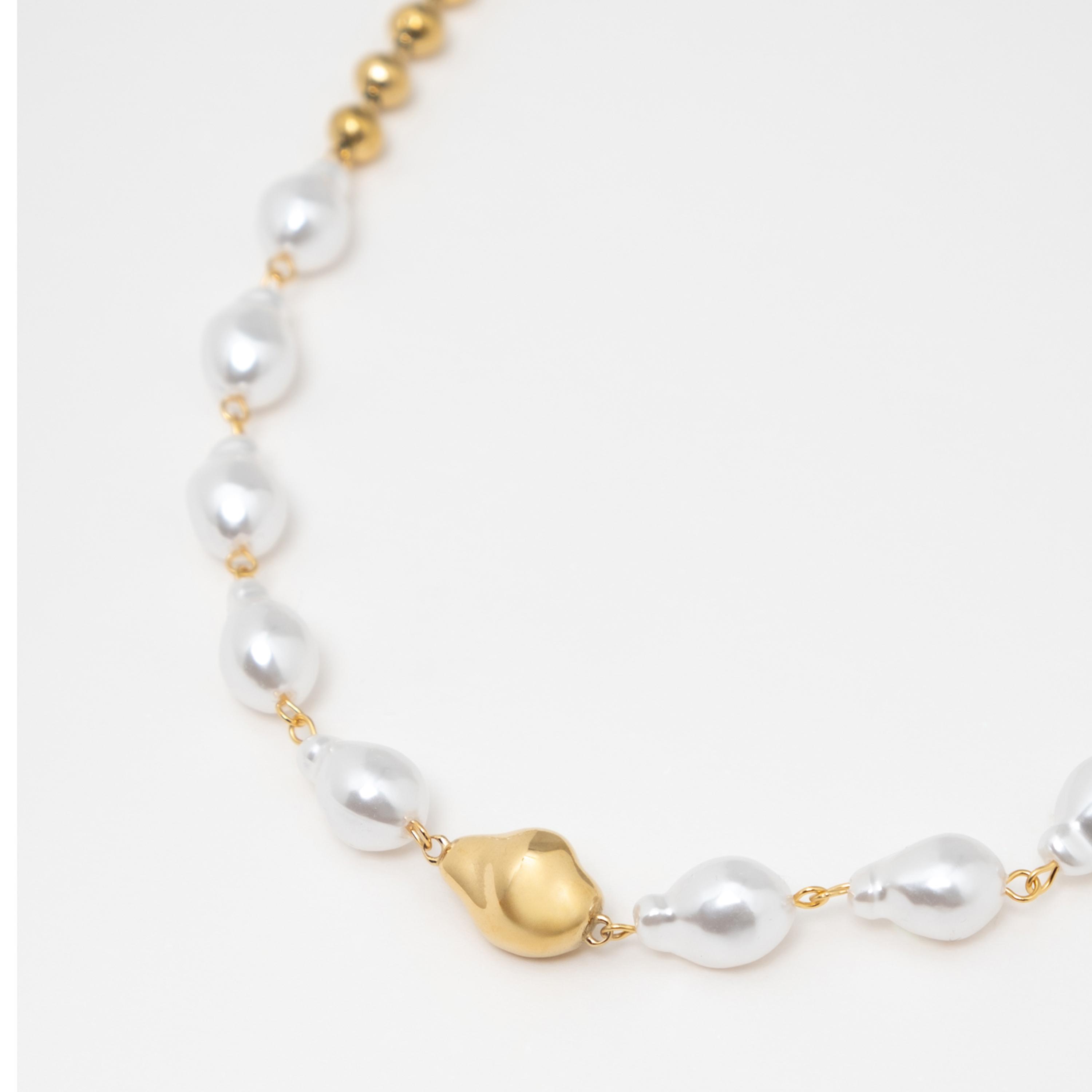 عقد سلسلة ليتشي ذهبي بمرصع باللؤلؤ من الستانلس ستيل | مقاس موحد | ncl0274-women-watchesandjewellery-jewellery-necklacesandpendants-image-3