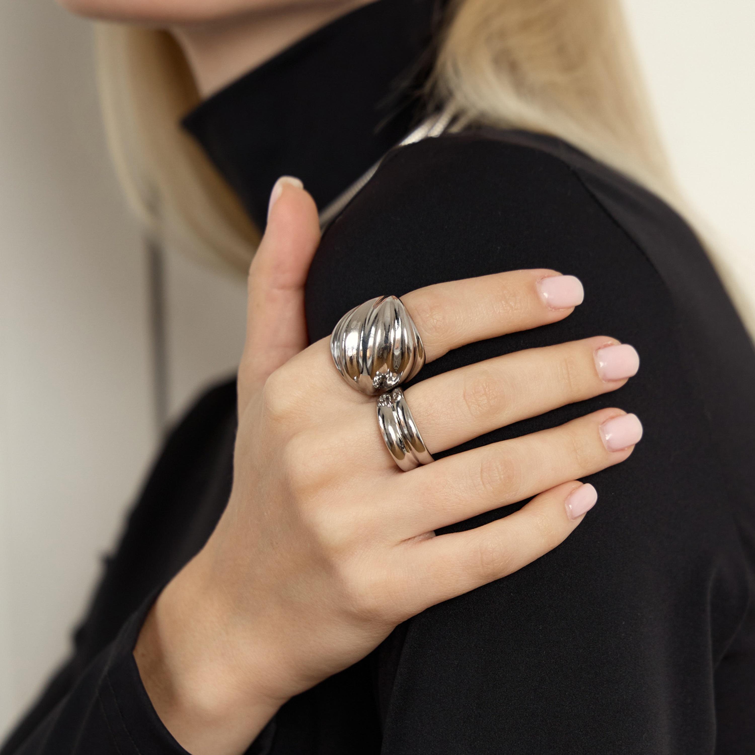 خواتم ليتشي فضية بارزة الملمس للنساء من الستانلس ستيل | ring176-women-watchesandjewellery-jewellery-rings-image-1