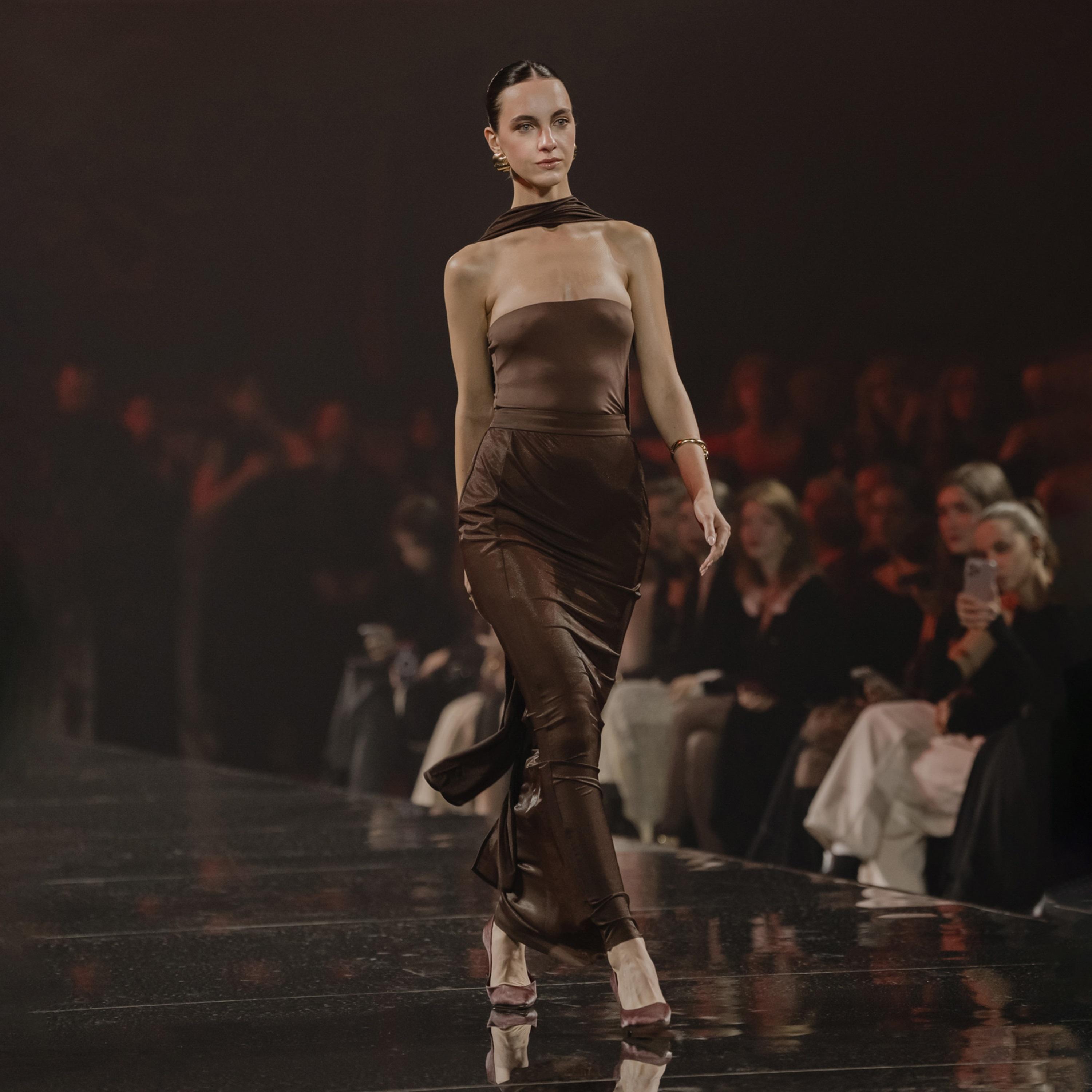 تنورة سهرة ماكسي ستان بقصة ذيل السمكة مع شورت داخلي للنساء من ليتشي-women-clothing-bottoms-skirts-image-2