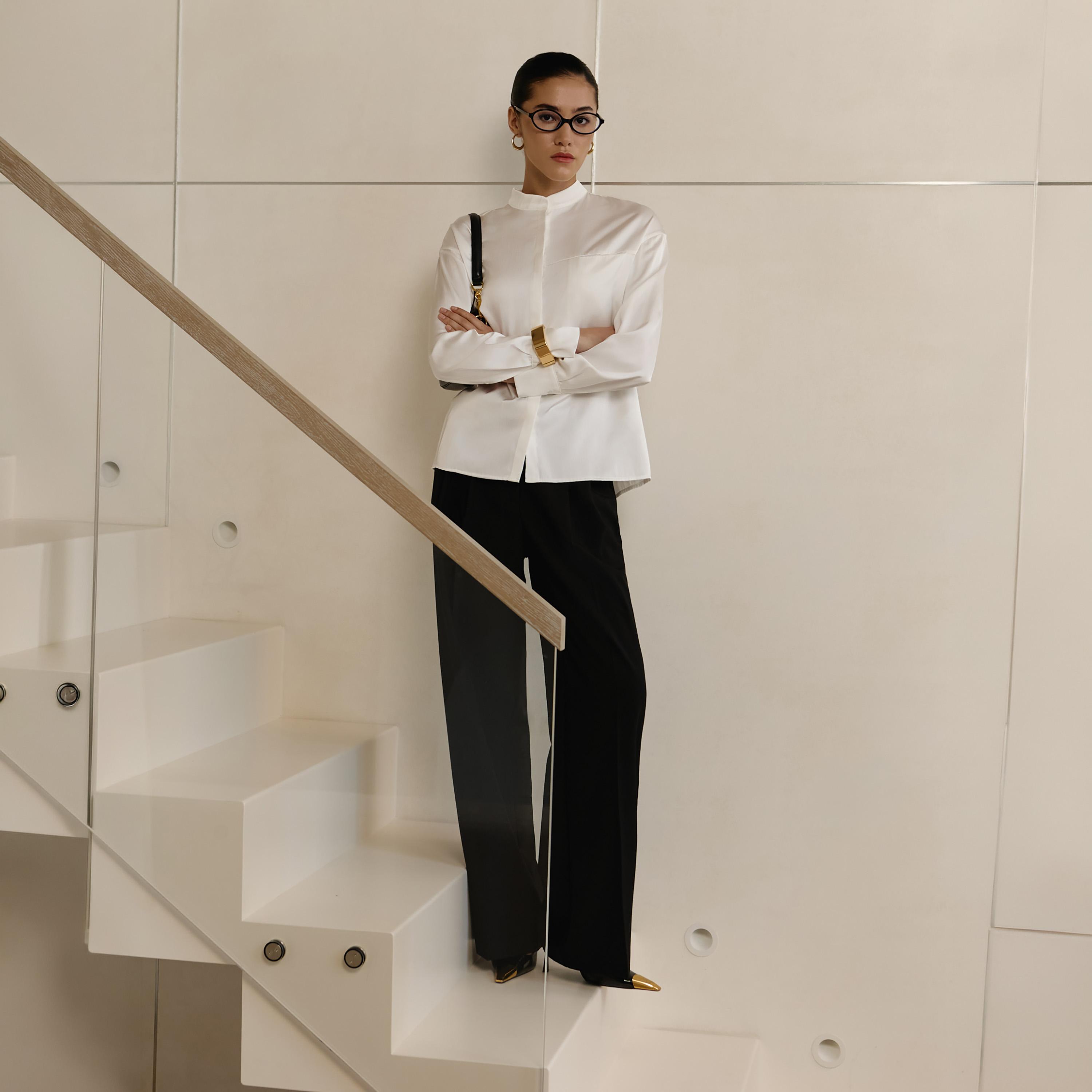 قميص أبيض بياقة ماندارين وأكتاف منسدلة للنساء من ليتشي-women-clothing-shirtsandblouses-shirts-image-2