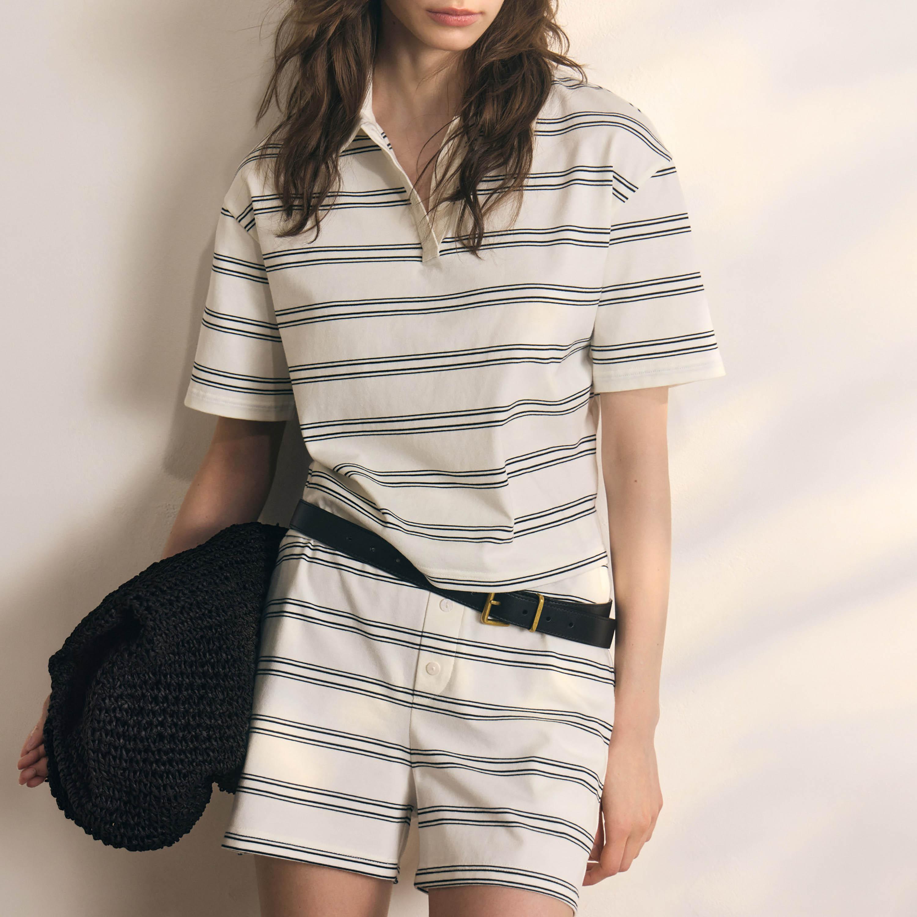 تيشيرت بولو حريمي مخطط بياقة من ليتشي-women-clothing-tshirts-image-3