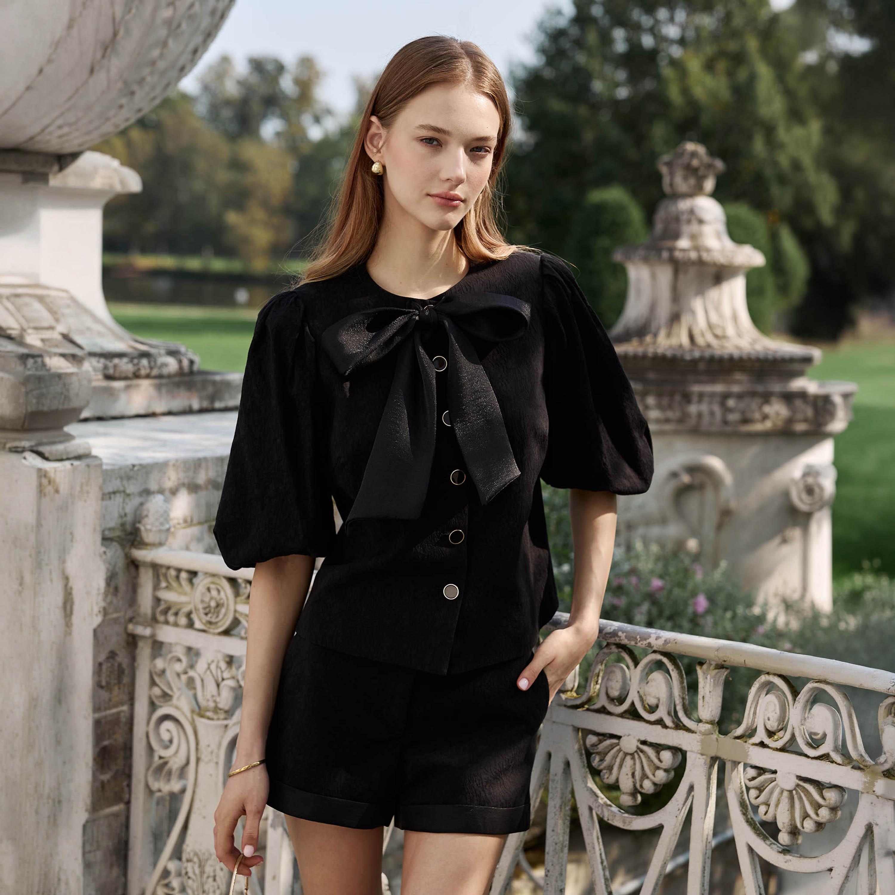 شورت أسود للنساء من ليتشي-women-clothing-bottoms-shorts-image-2