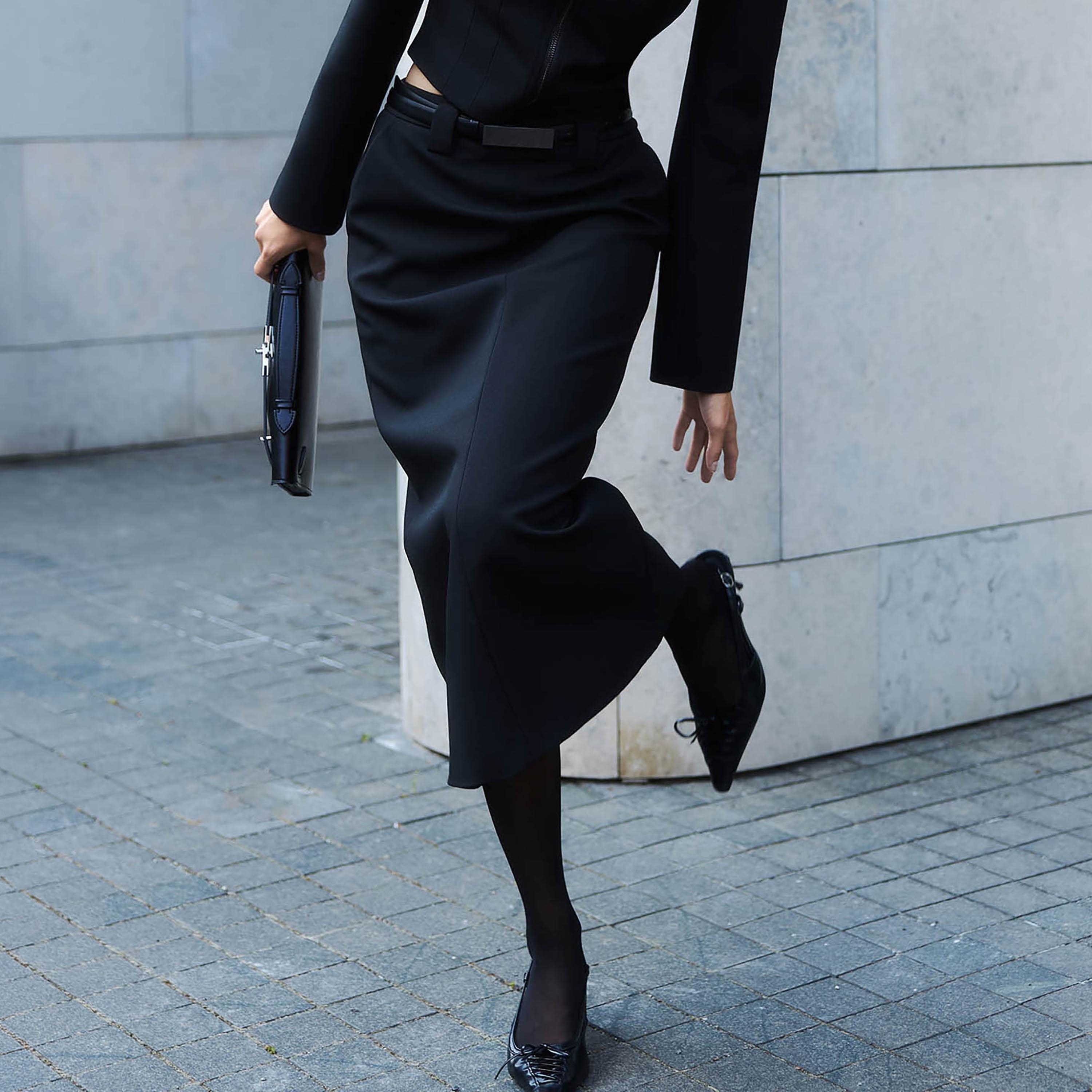 تنورة ميدي بينسل للنساء باللون الأسود من ليتشي-women-clothing-bottoms-skirts-image-4