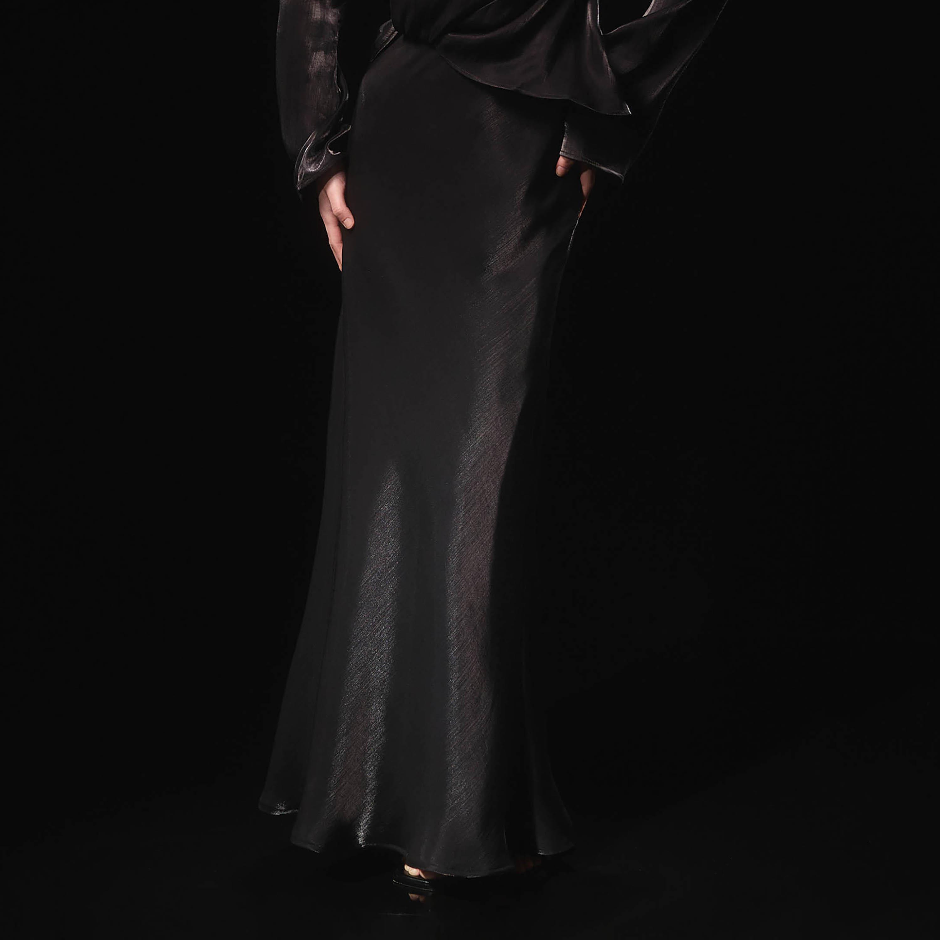 تنورة سهرة ماكسي كلوش للنساء باللون الأسود من ليتشي-women-clothing-bottoms-skirts-image-1