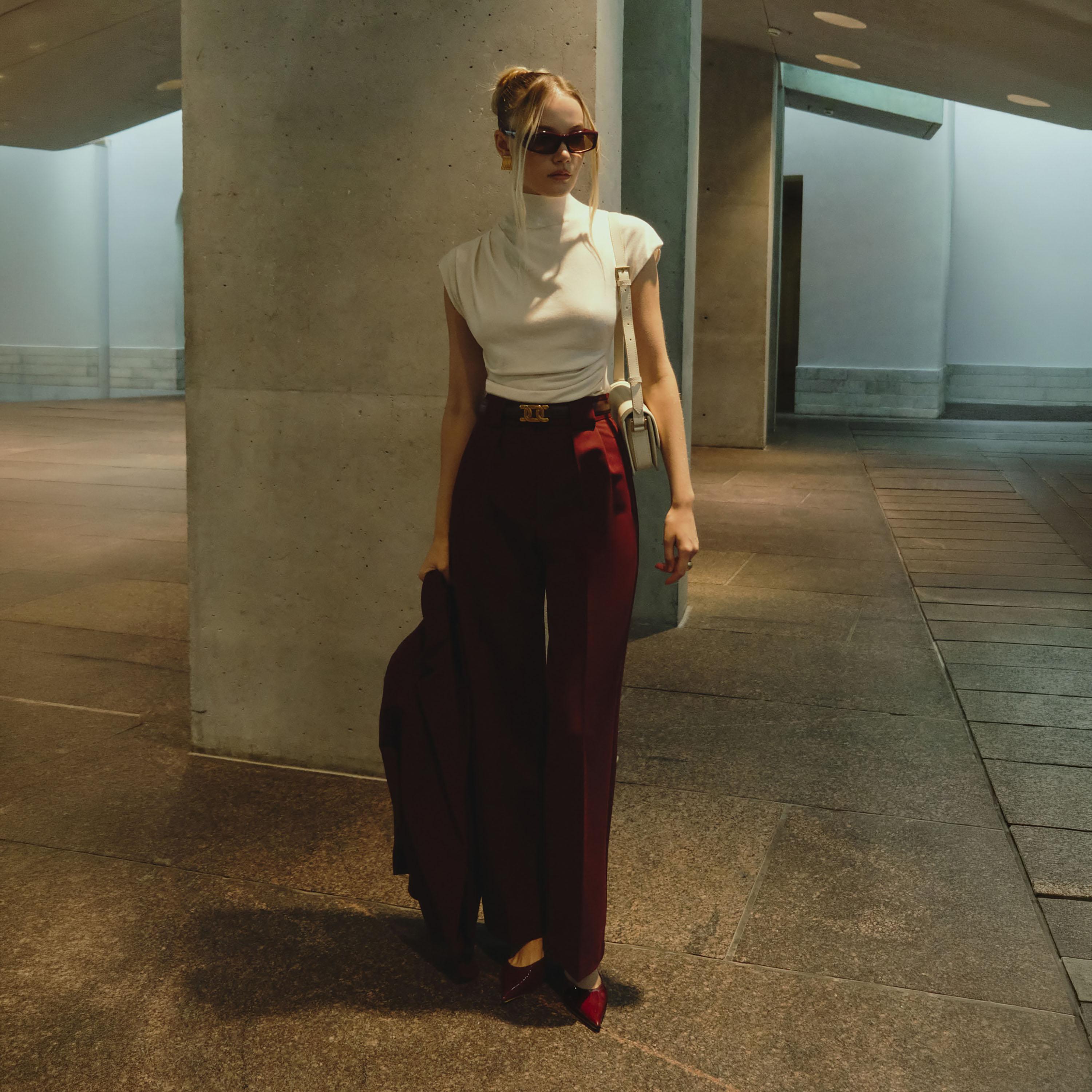 توب بياقة عالية وأكمام كاب للنساء من ليتشي-women-clothing-shirtsandblouses-blouses-image-2