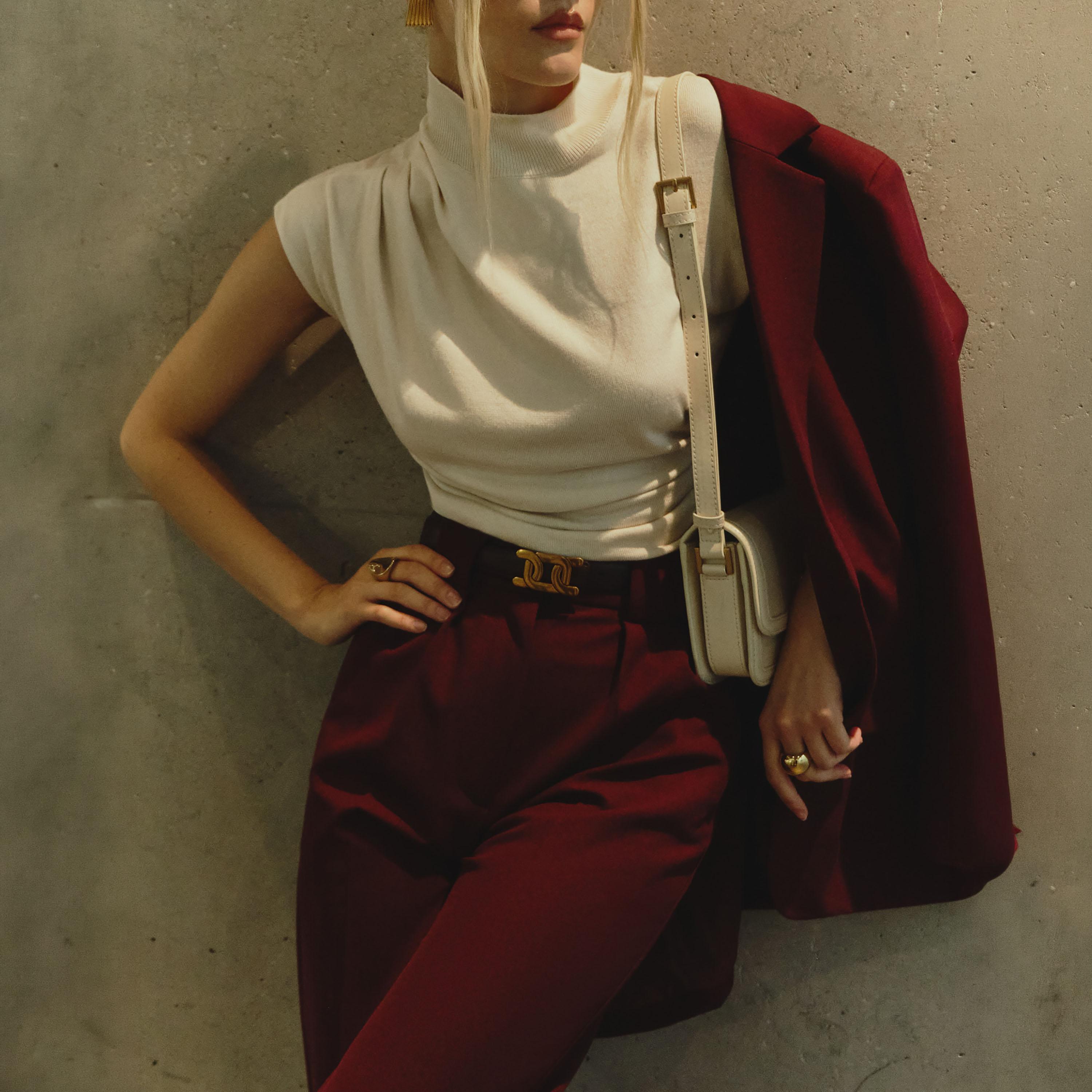 توب بياقة عالية وأكمام كاب للنساء من ليتشي-women-clothing-shirtsandblouses-blouses-image-3
