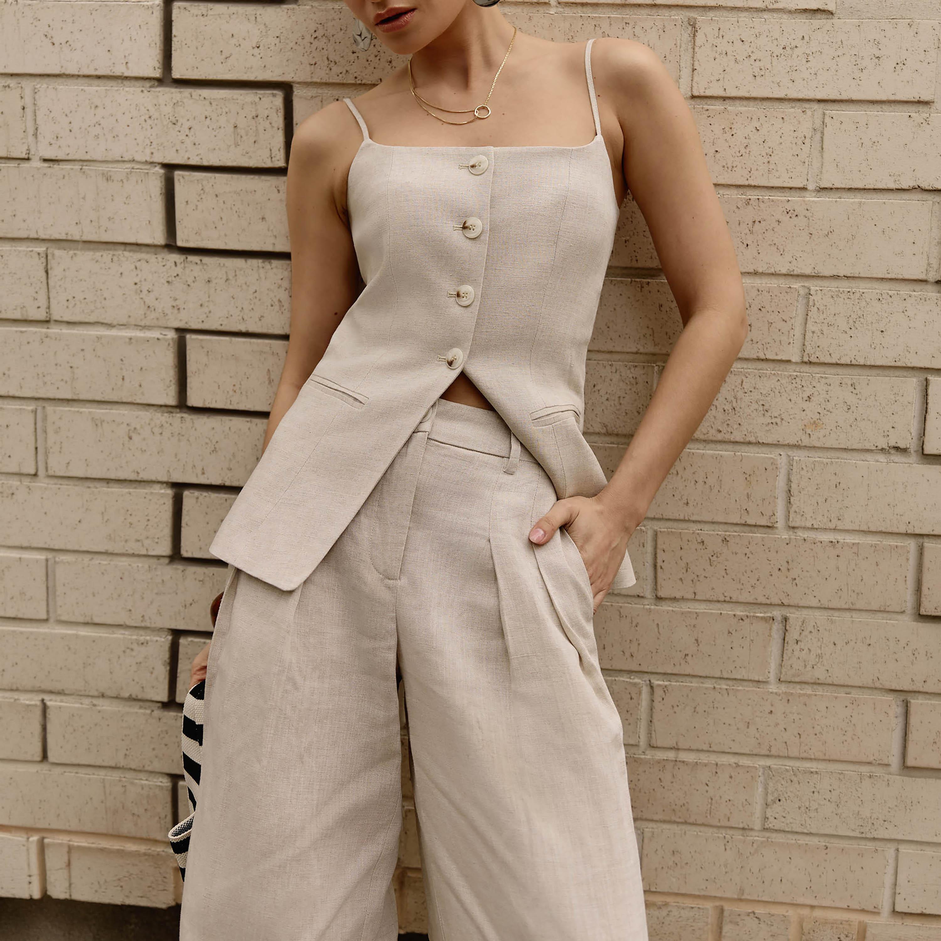 توب كتان بحمالات كتف بيج للنساء من ليتشي-women-clothing-shirtsandblouses-blouses-image-1