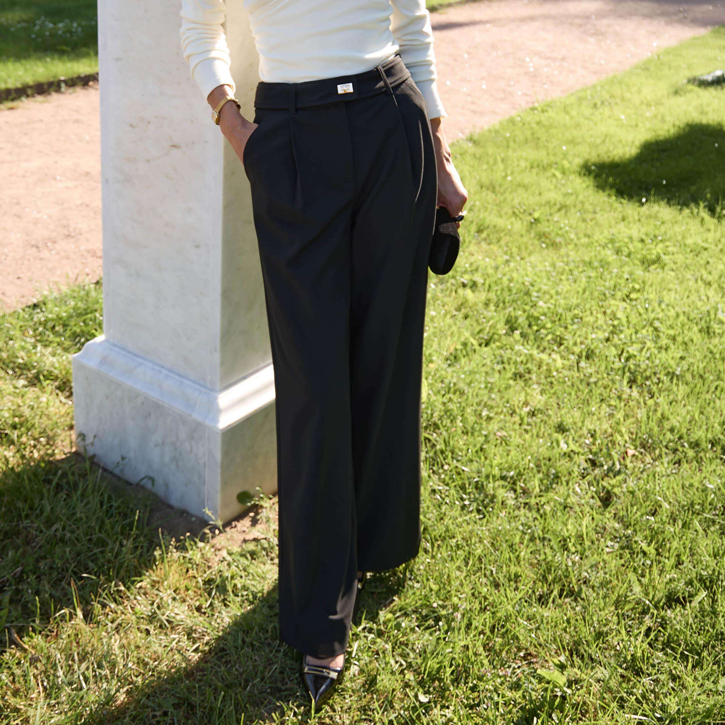 بنطال نسائي بقصة أرجل واسعة باللون الأسود من ليتشي-women-clothing-bottoms-trousers-image-3