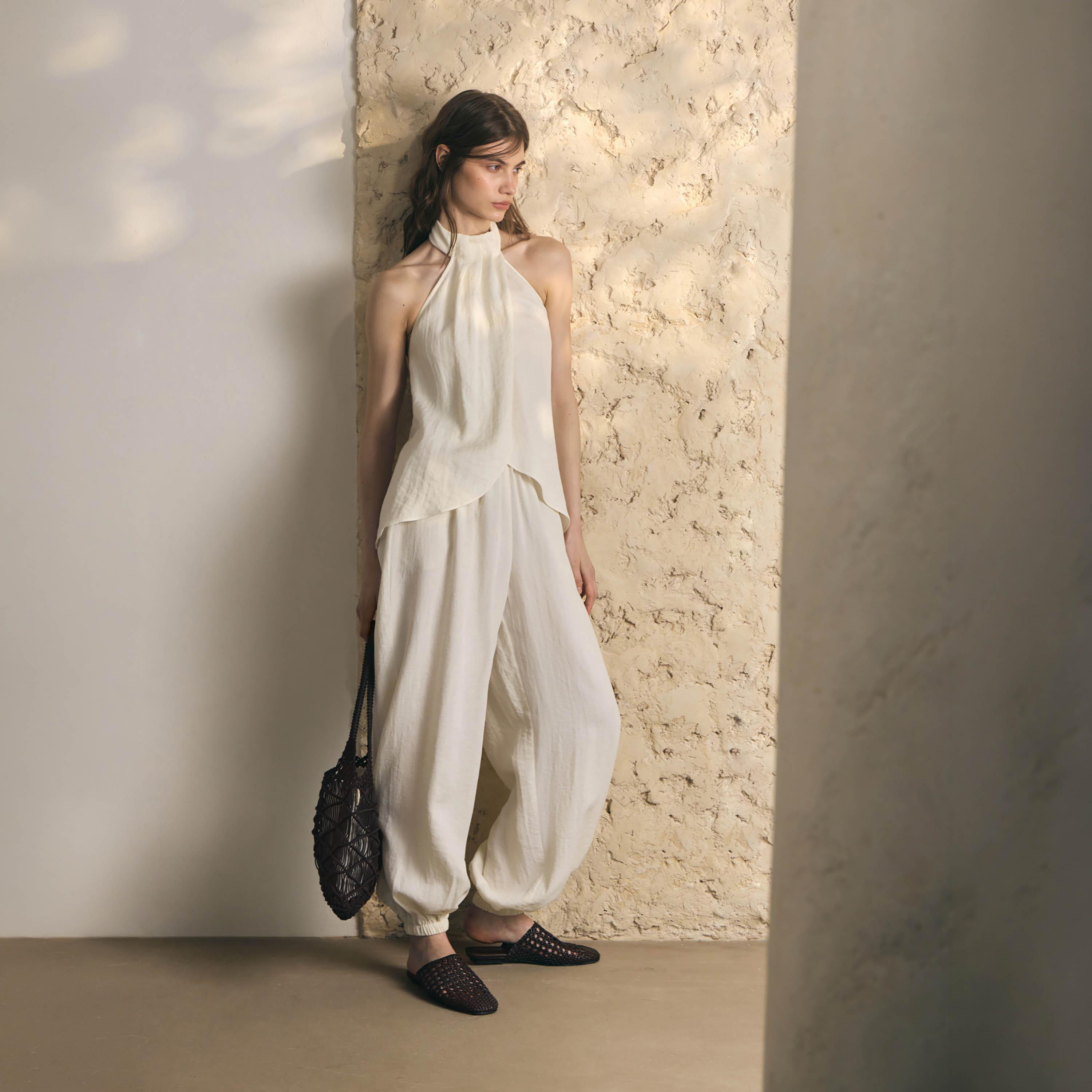 بنطال نسائي بتصميم بالون (منفوخ) باللون الأبيض من ليتشي-women-clothing-bottoms-trousers-image-2