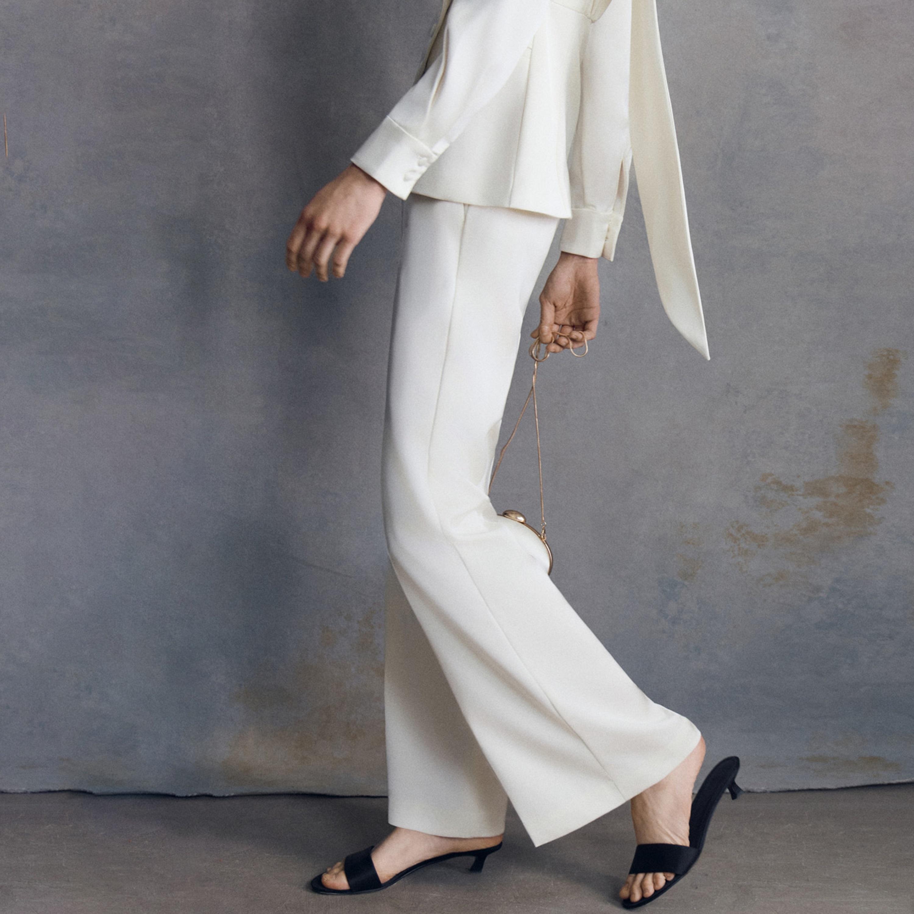 بنطال نسائي ستان بقصة بوت كات (شارلستون) باللون الأبيض من ليتشي-women-clothing-bottoms-trousers-image-3