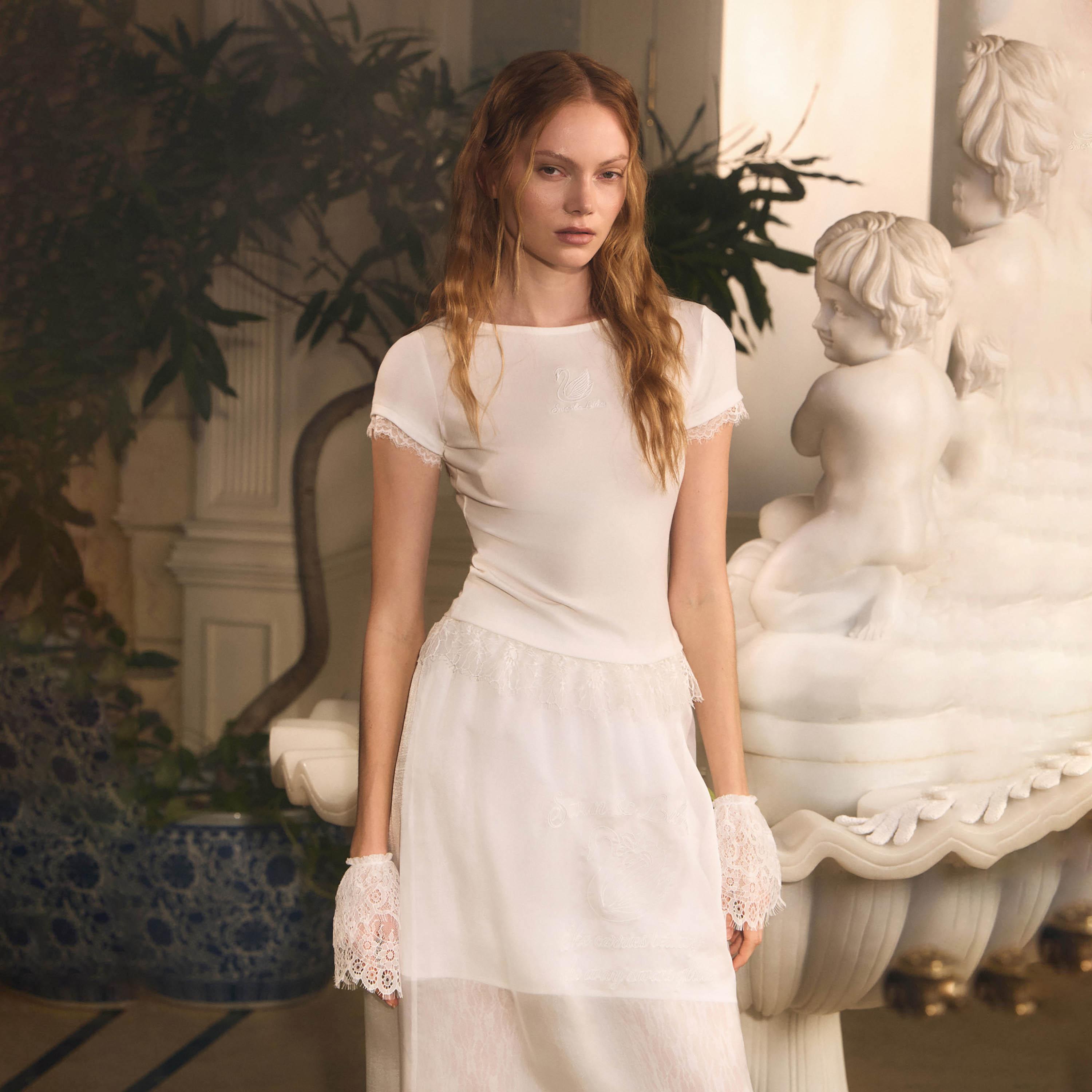 بلوزة مزينة بالدانتيل للنساء باللون الأبيض من ليتشي-women-clothing-shirtsandblouses-blouses-image-1