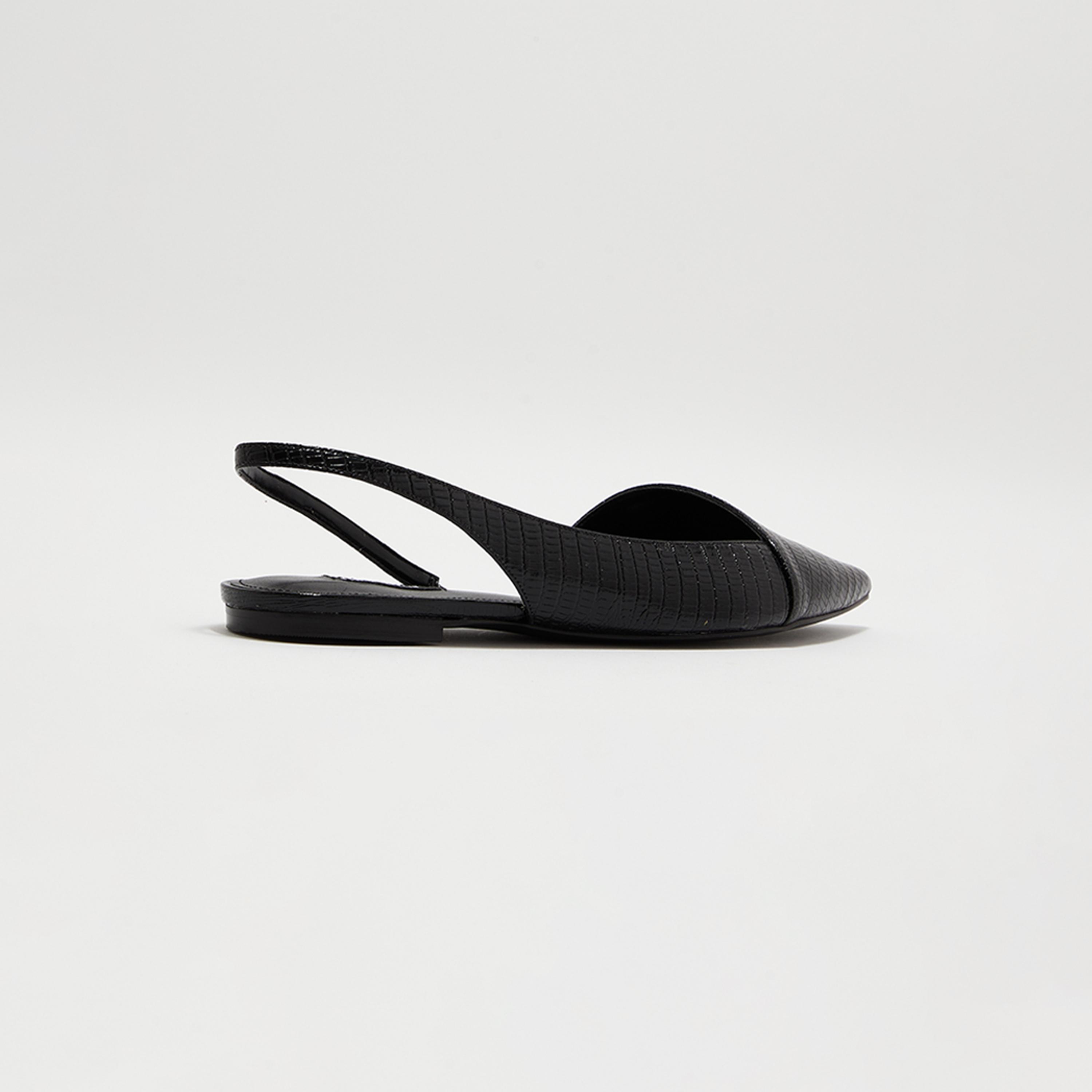 صندل مسطح نسائي ومزخرف من ناين ويست بمقدمة مدببة | wnBEADS3-FW23-women-shoes-sandals-flats-image-2