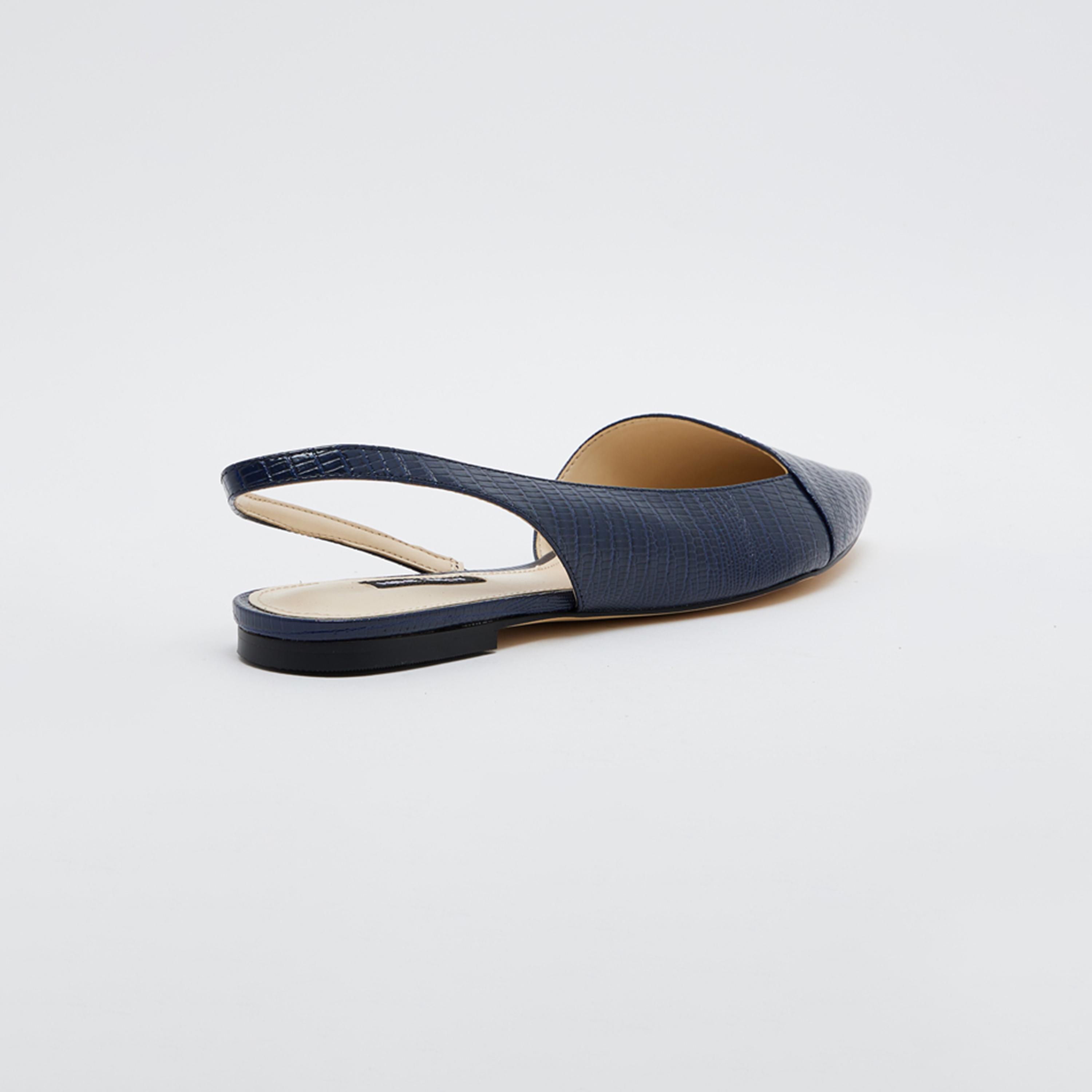 صندل مسطح نسائي ومزخرف من ناين ويست بمقدمة مدببة | wnBEADS3-FW23-women-shoes-sandals-flats-image-10