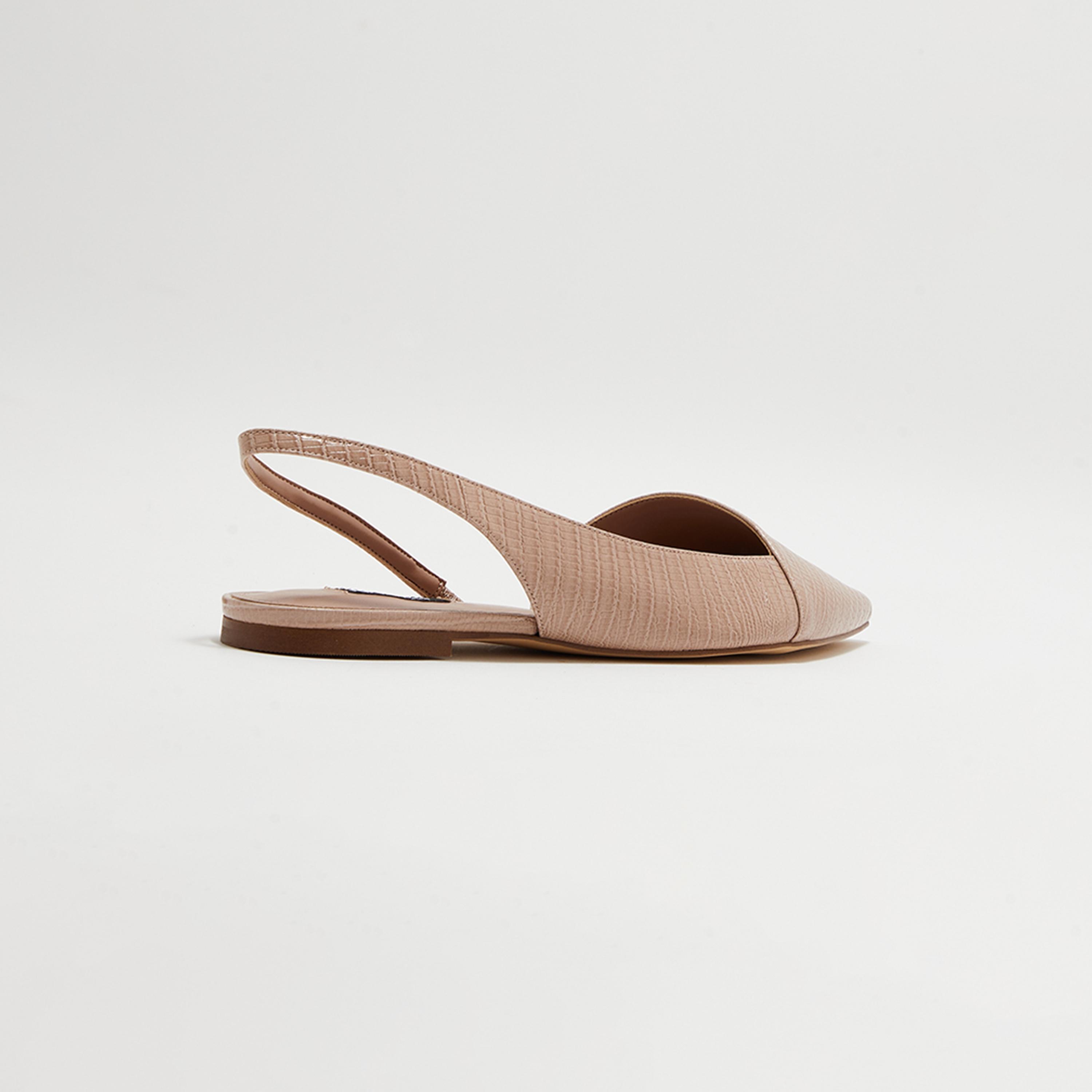 صندل مسطح نسائي ومزخرف من ناين ويست بمقدمة مدببة | wnBEADS3-FW23-women-shoes-sandals-flats-image-6