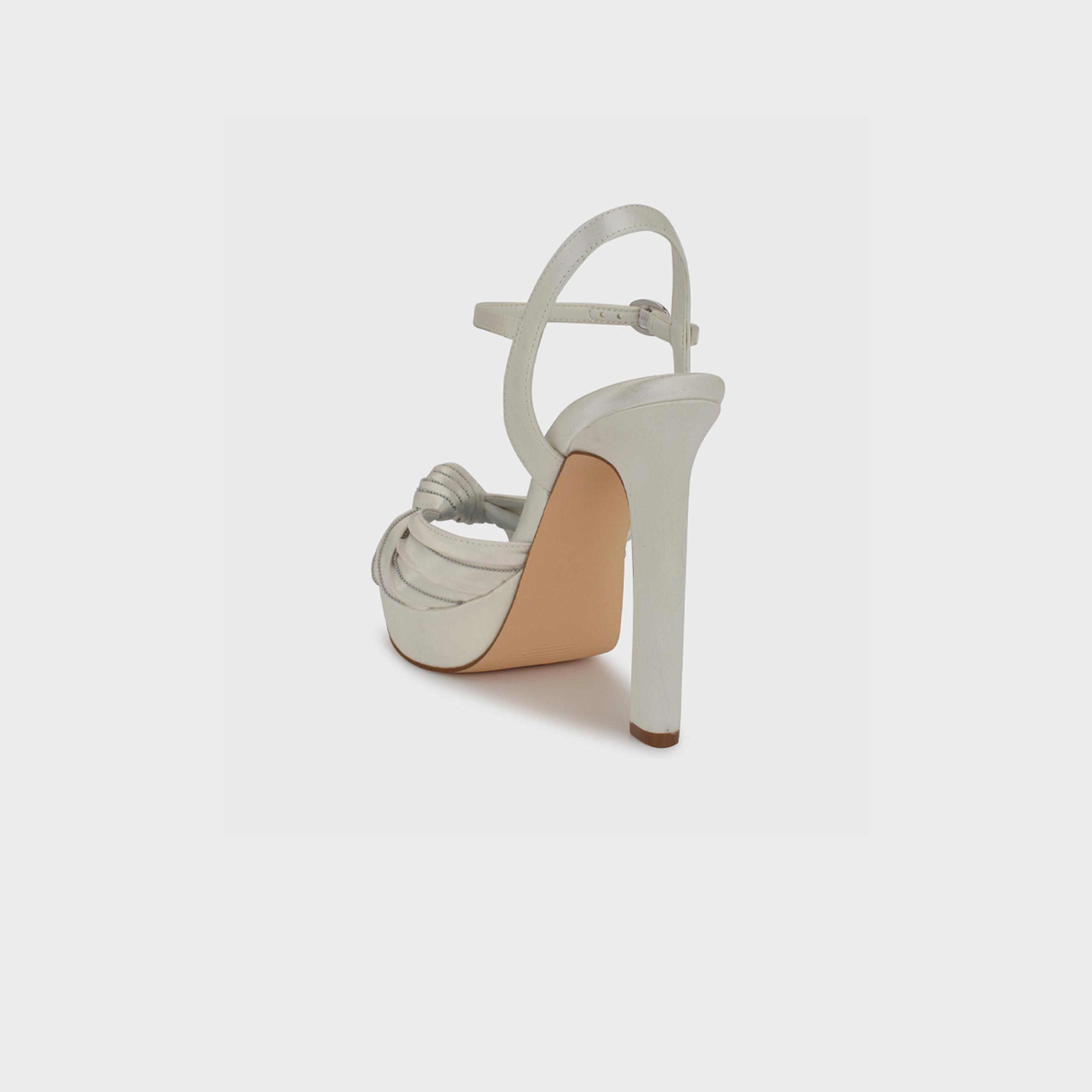 ناين ويست-  حذاء نسائي بإبزيم وونوين7 بكعب عالٍ-women-shoes-heels-image-4