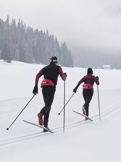 Madshus Active Pro Skin Skis with Performance Classic Madshus Active Pro Skin Skis with Performance Classic