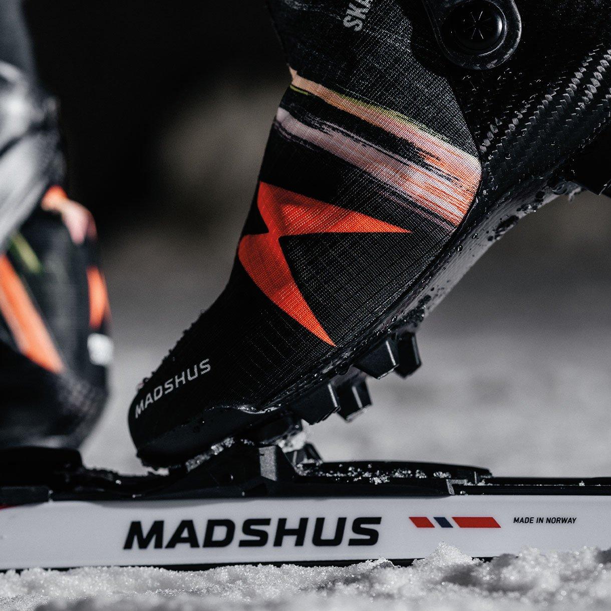 MADSHUS REDLINE JR スキー用ブーツ 黒/赤 Junior Ski Boots | Madshus