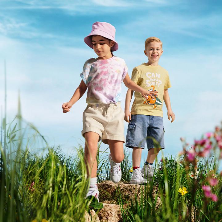 Kinderkleidung
Kinder
draussen