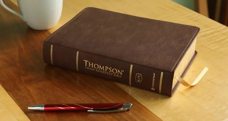 The Thompson Chain-Reference Bible