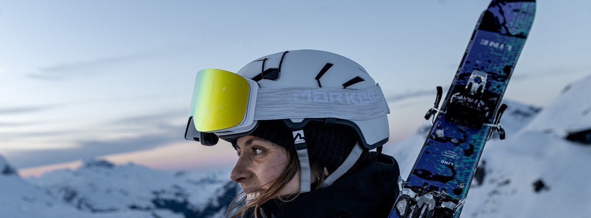 marker_2526_clp-banner_helmets