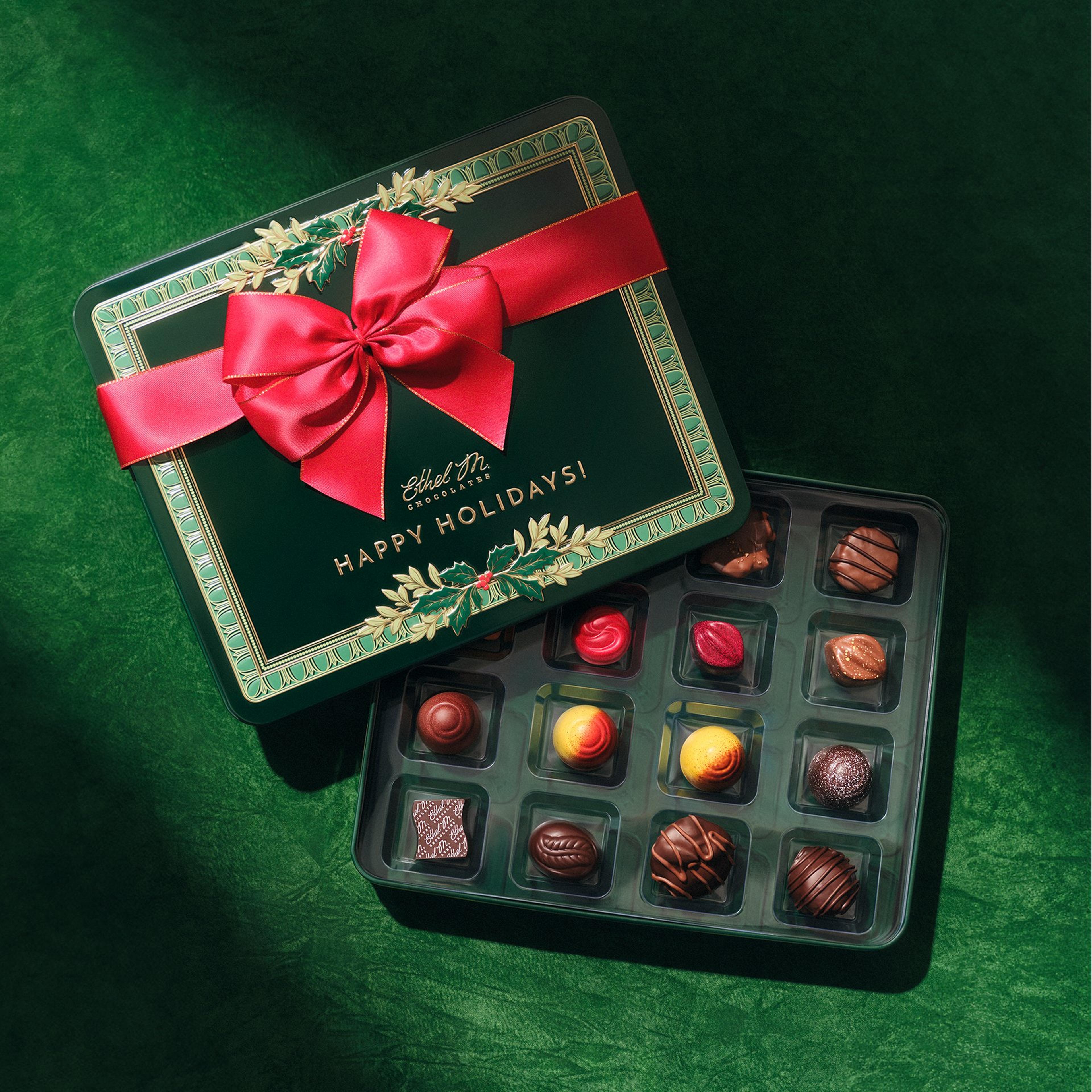 Holiday Holly Collectible Tin 1