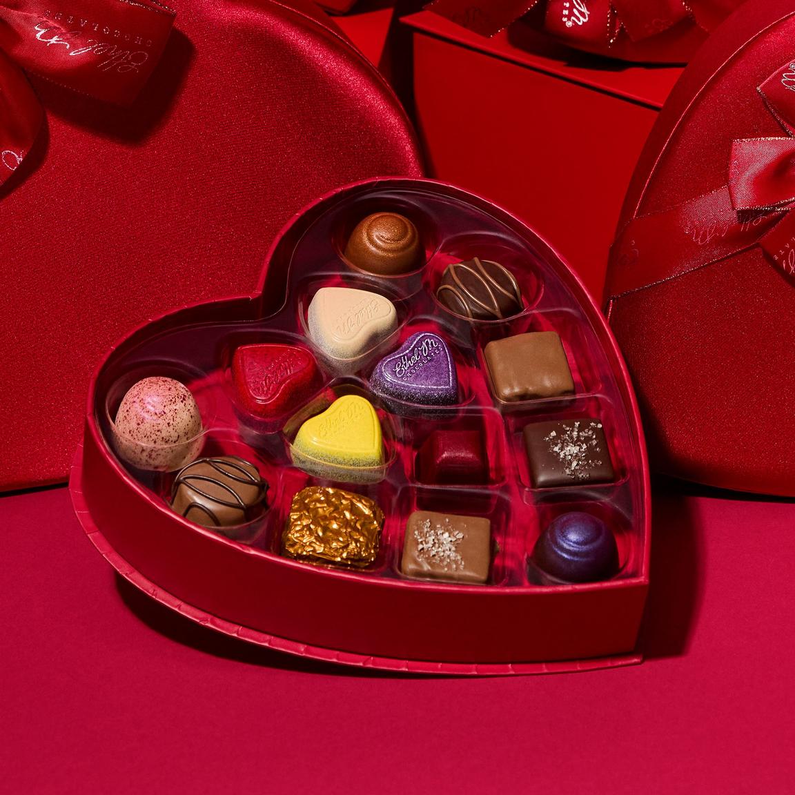 Valentines Day Heart Chocolate Box 1