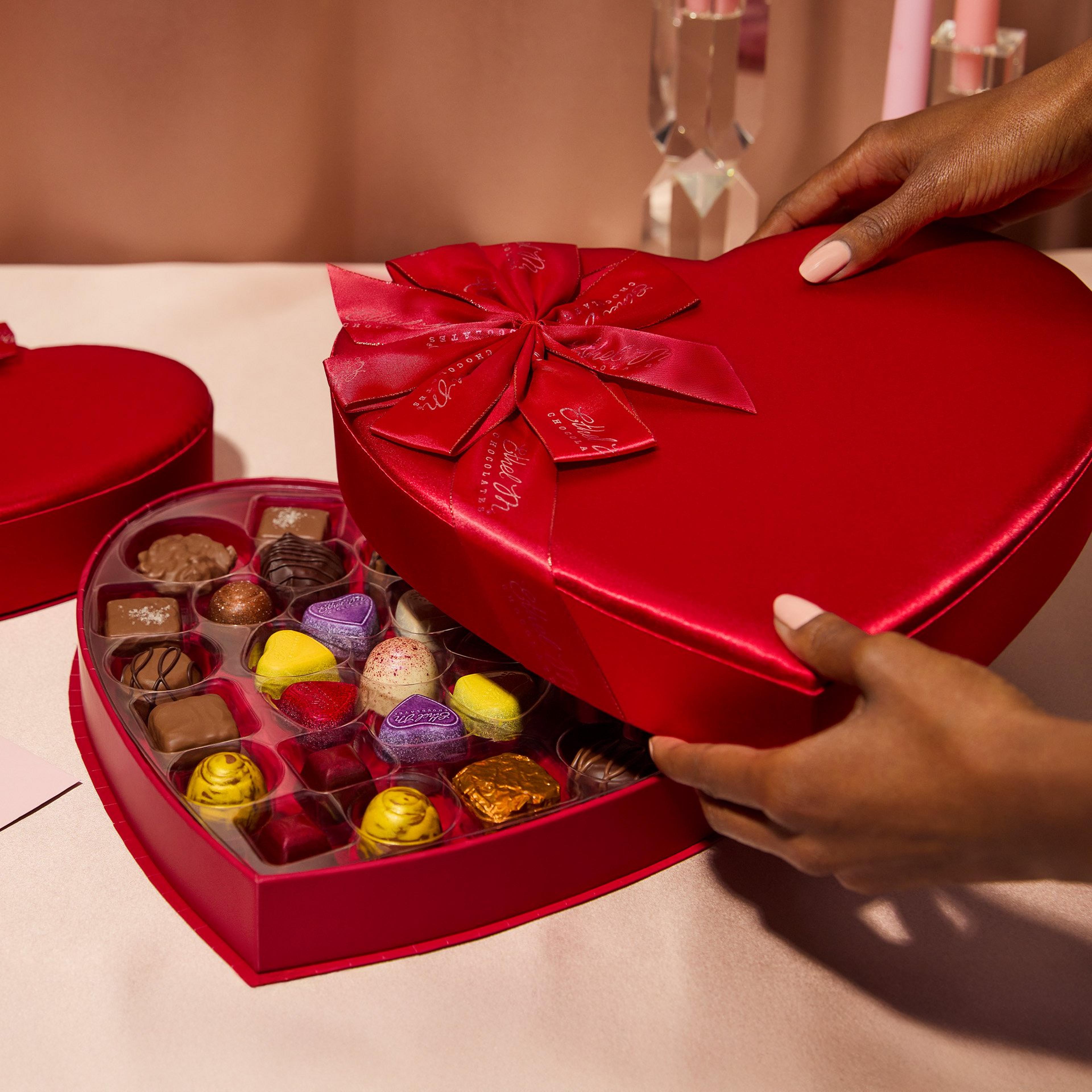 Valentines Day Heart Chocolate Box 1