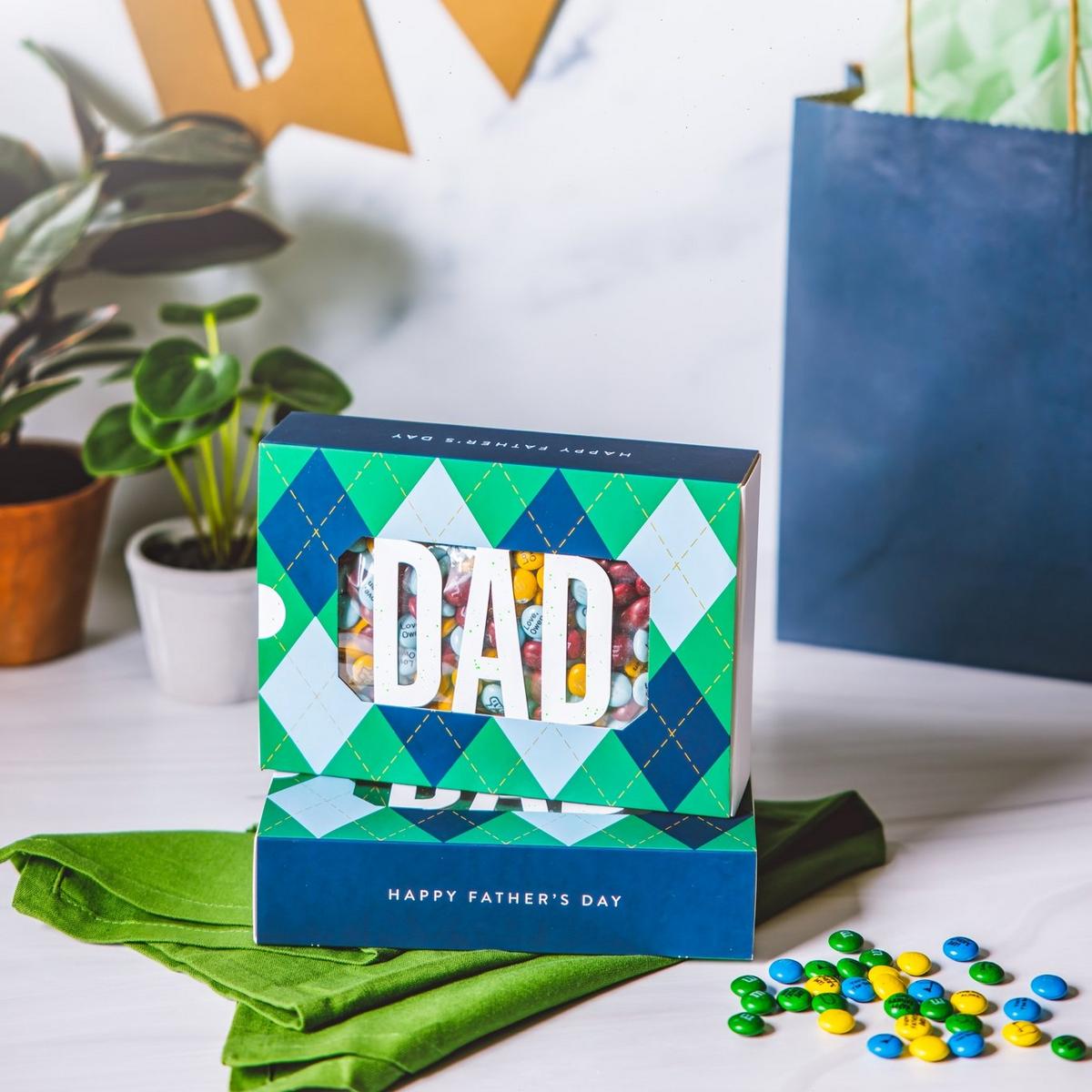 Dad gift box on table