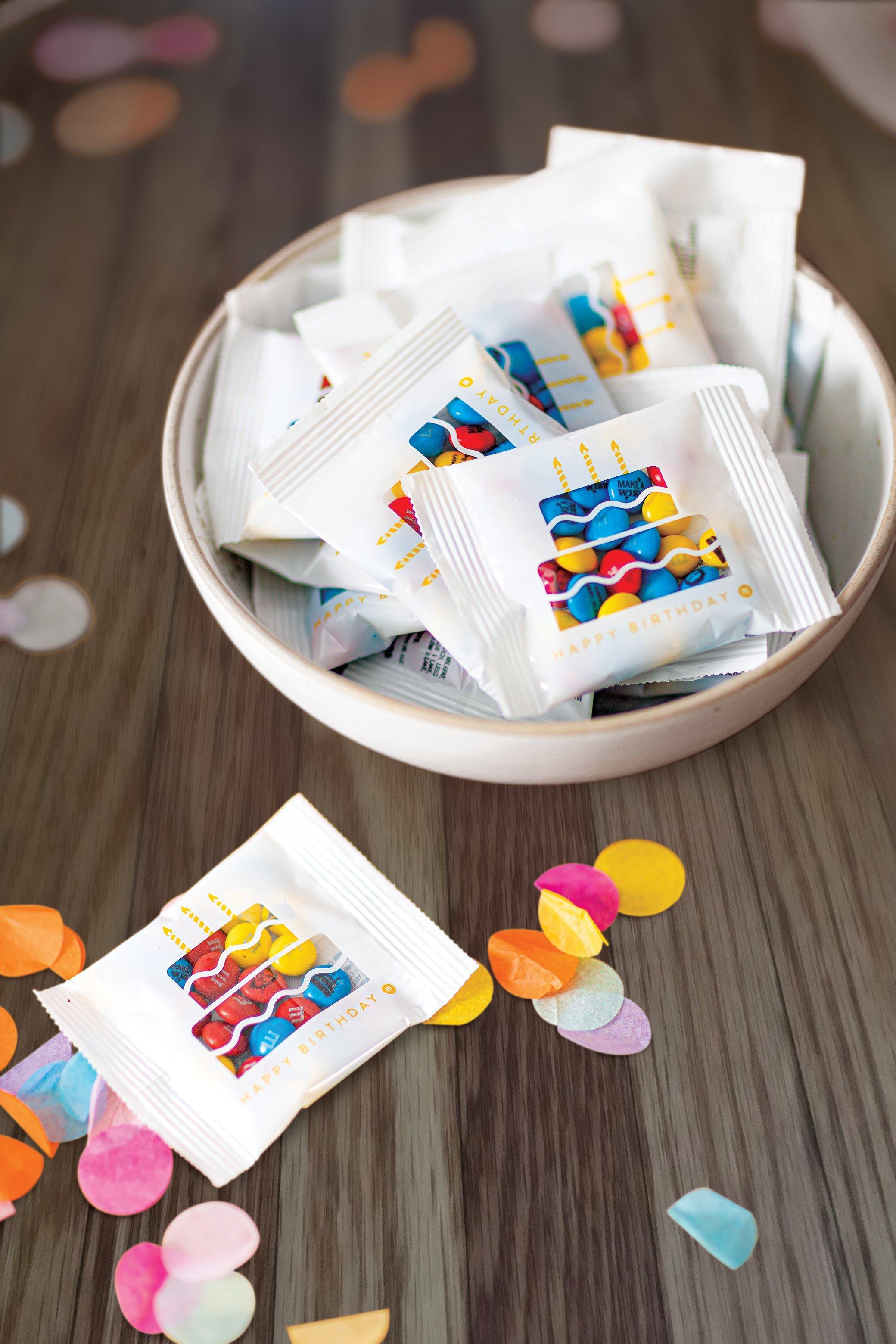 personalized wedding m&m's on place setting
