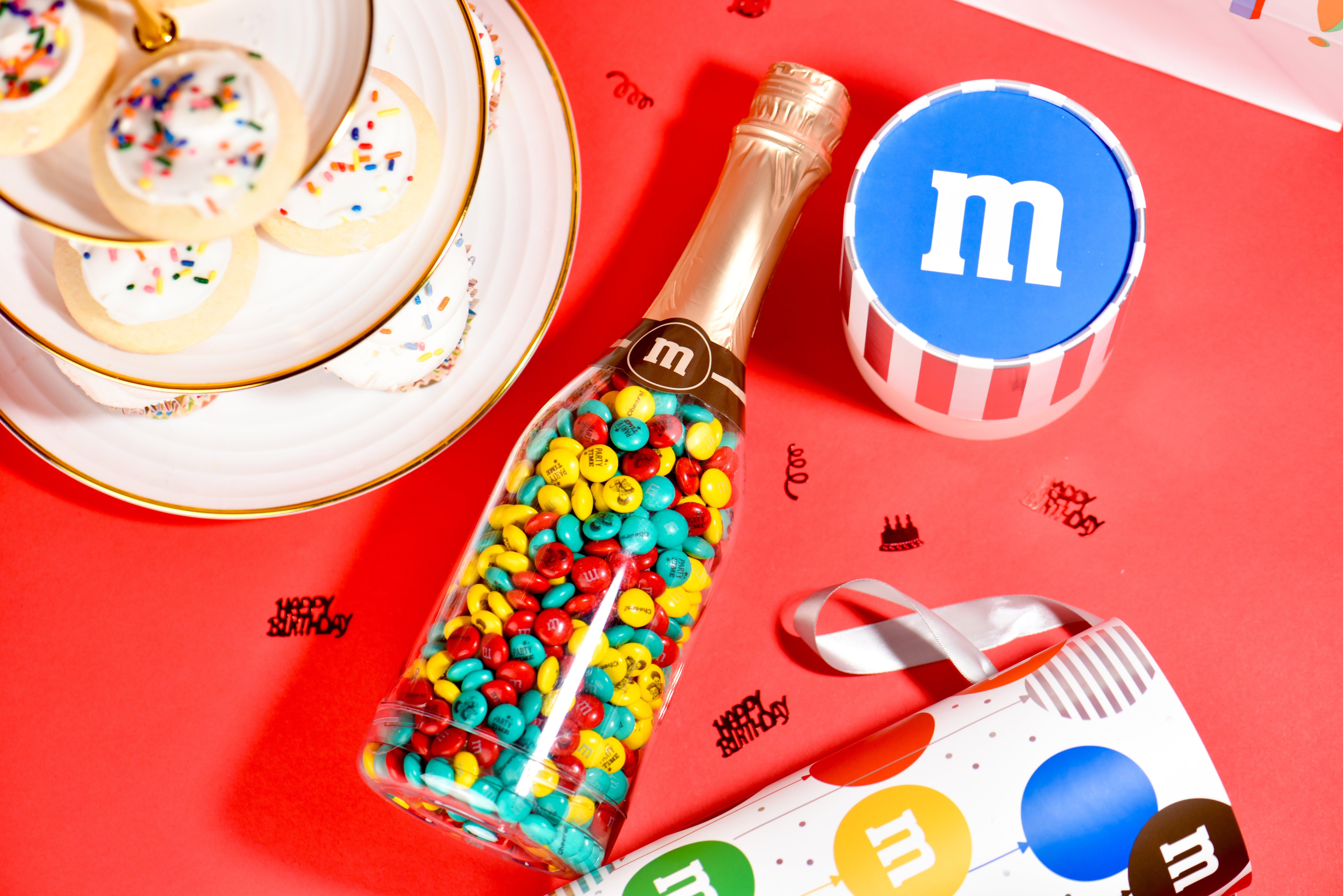 m&m　オーダー Personalized Gifts, Favors and More | M&M'S