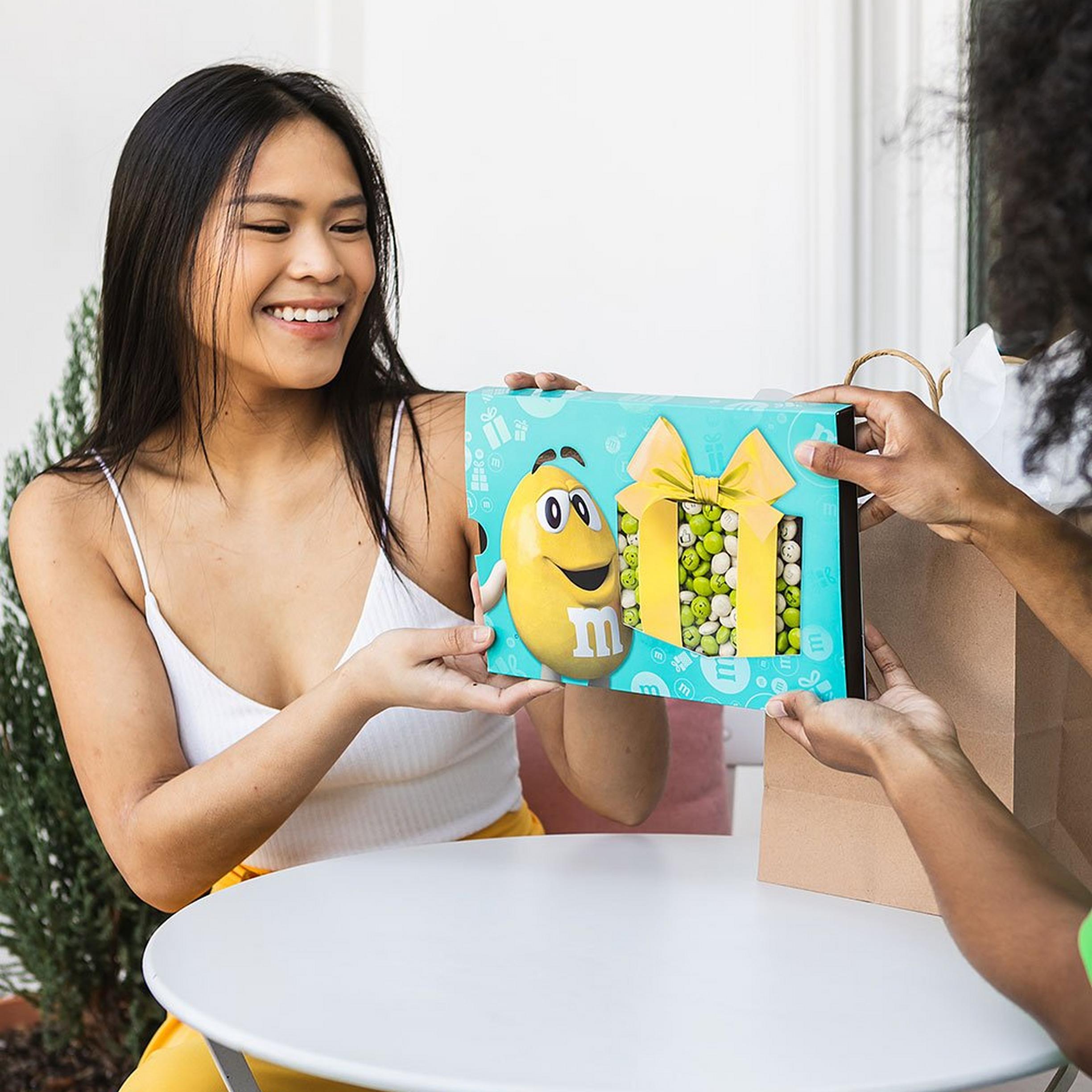 M&M'S Smile Gift Box