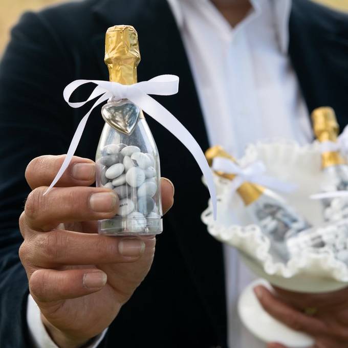 M&M'S bridal shower themed favors display