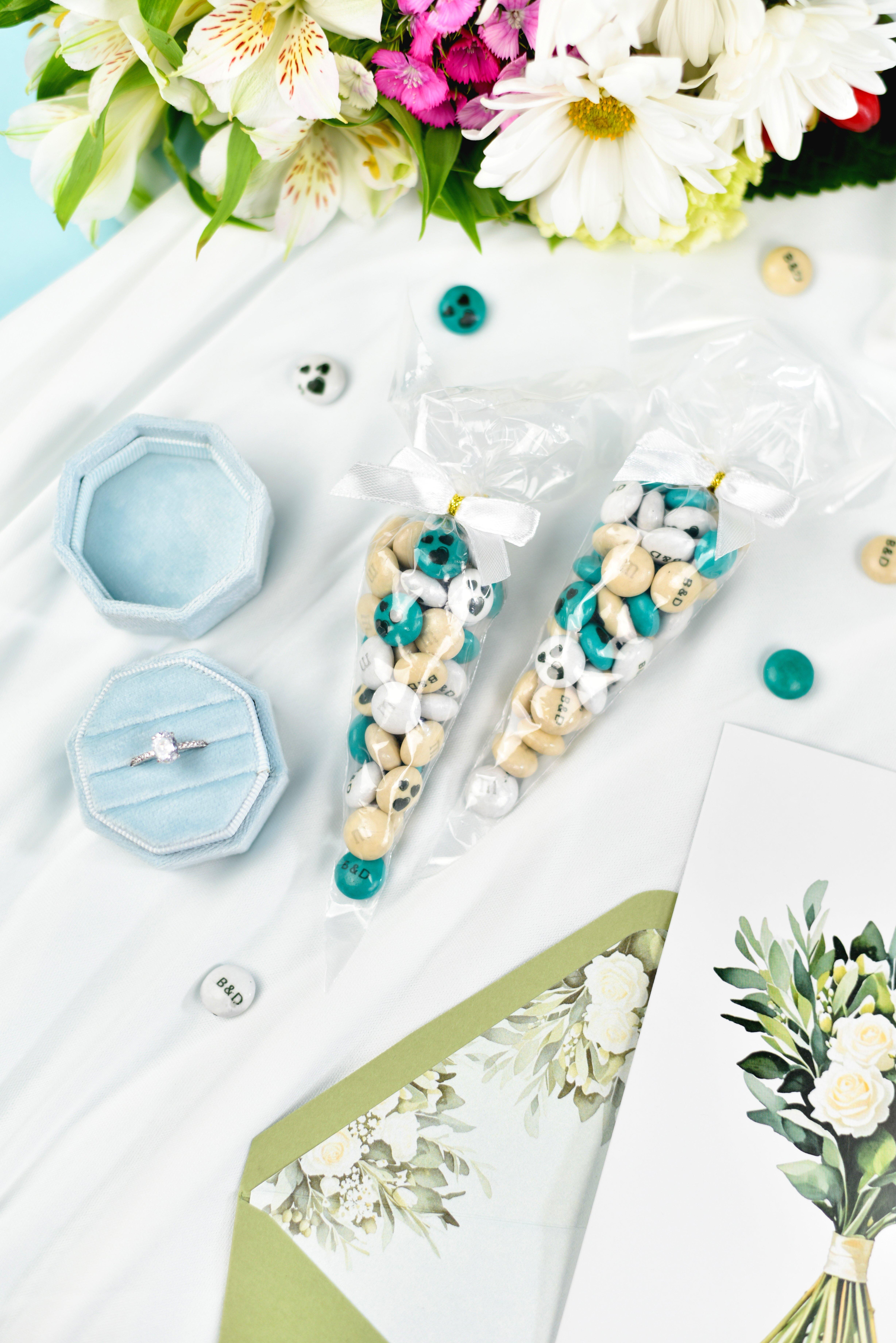 M&M's wedding decoration