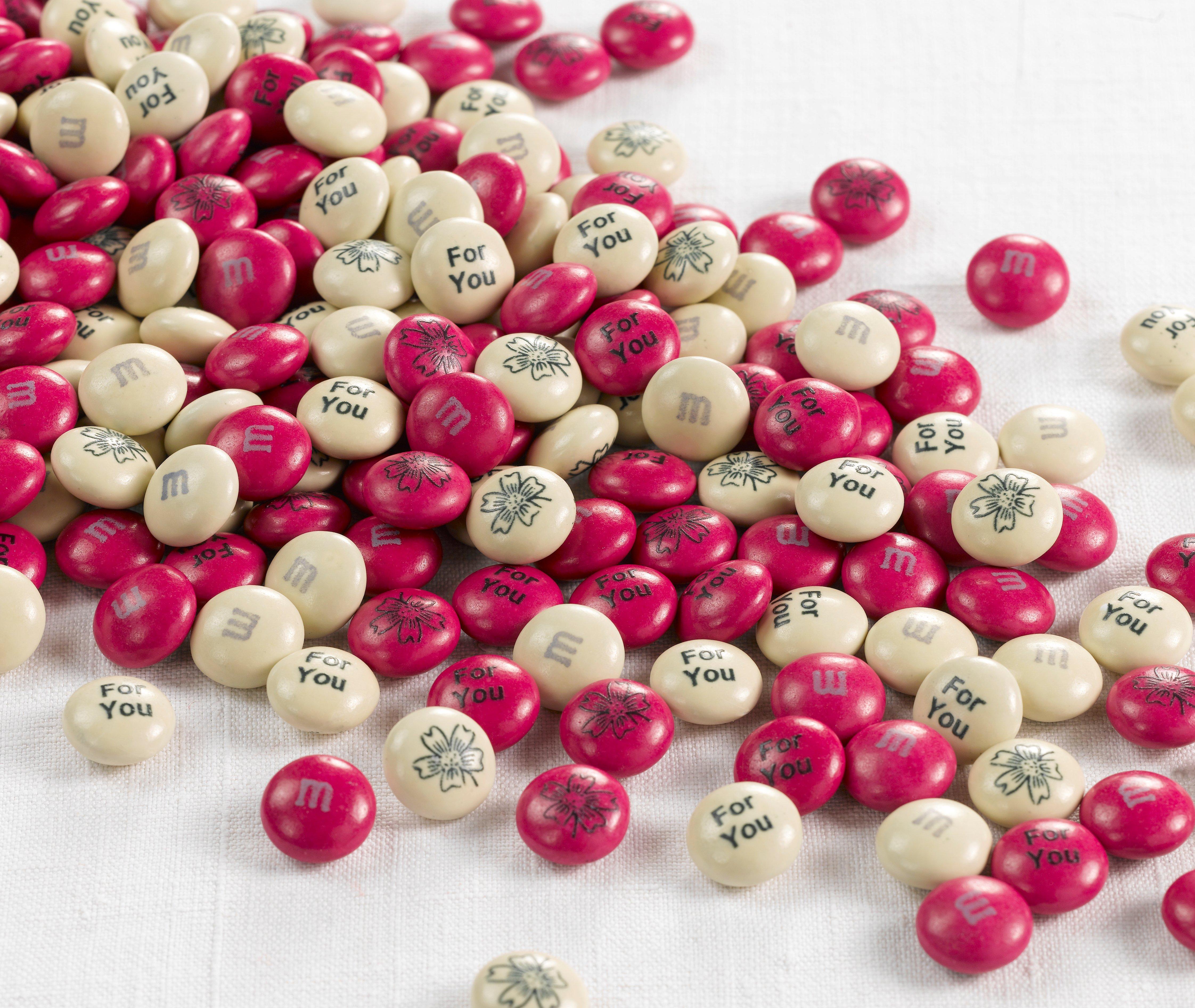 dekoracyjne tuby M&M'S® na stół weselny