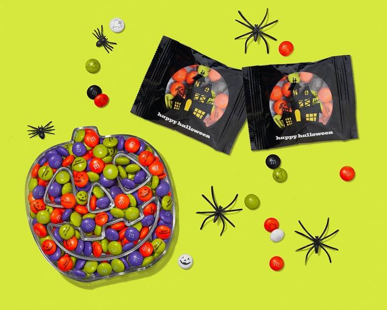 halloween party favors and pumpkin gift box