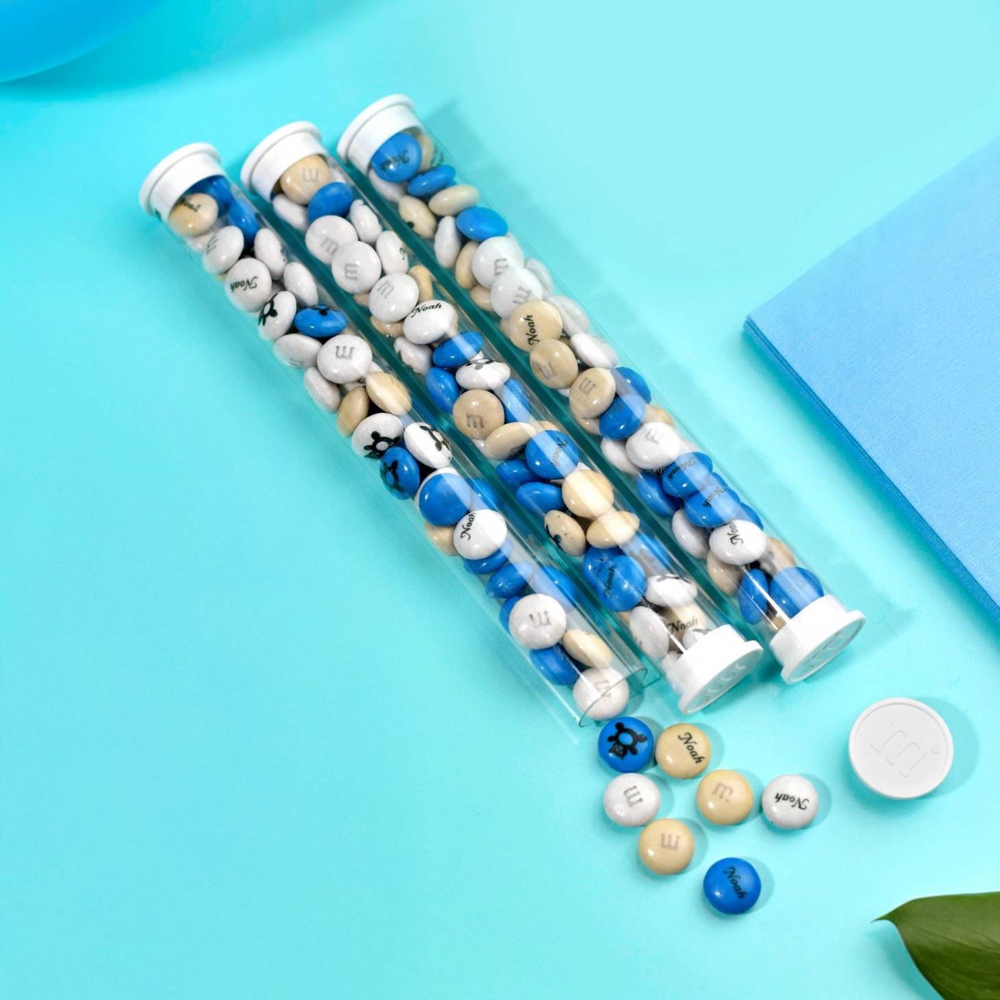 favor tubes on table