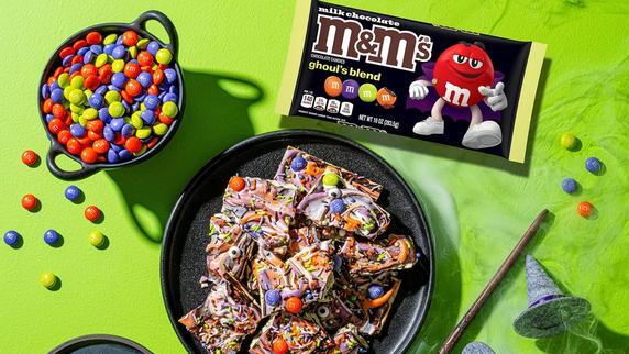 M&M'S Halloween Rescue Squad | M&M'S