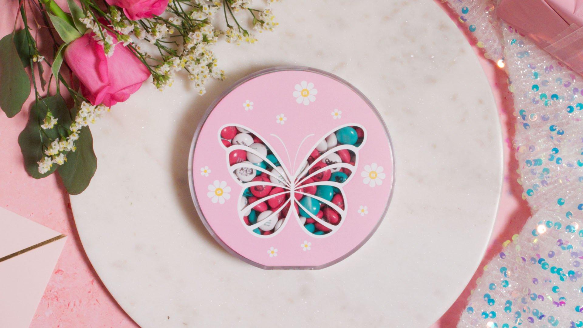 round butterfly gift box with flowers