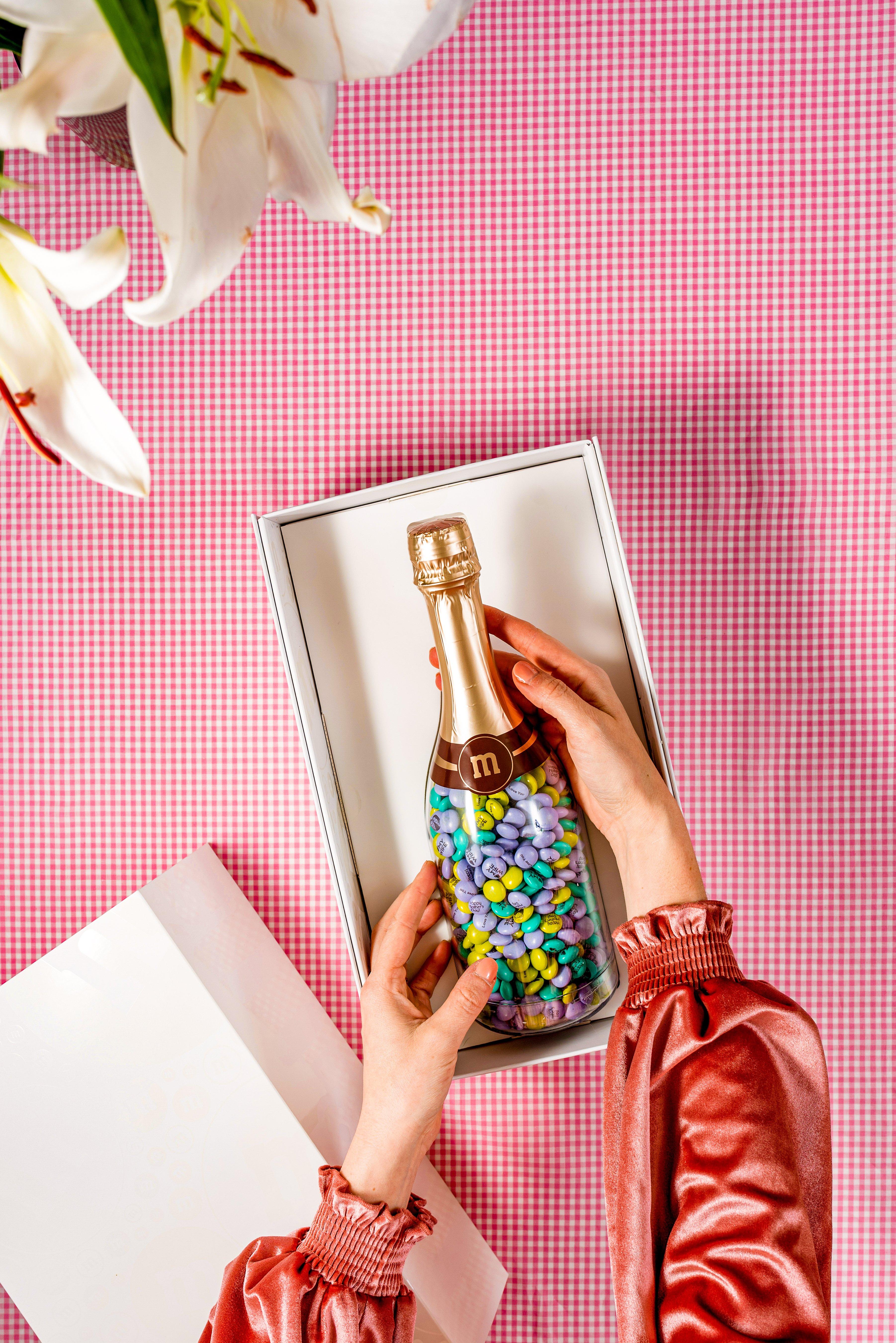 heart gift box with flowers