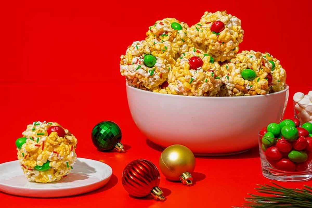 popcorn balls in bowl