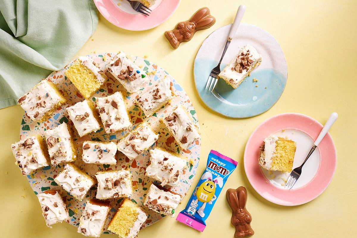 M&M'S Bunny Vanilla Sheet Cake