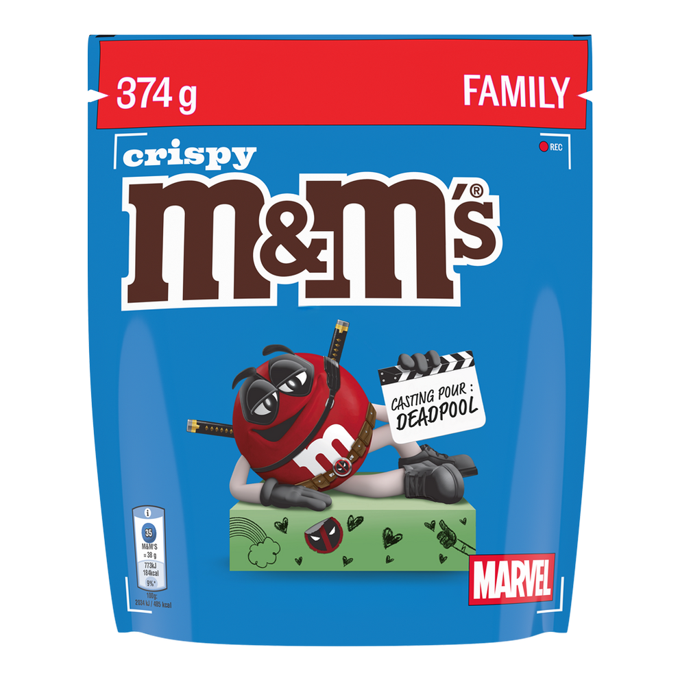 Zak M&M'S crispy chocolade snoepjes, 374g, FAMILY formaat, met Deadpool thema en MARVEL logo.