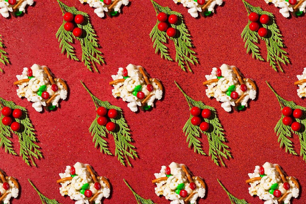 Holiday Crunch Party Mix