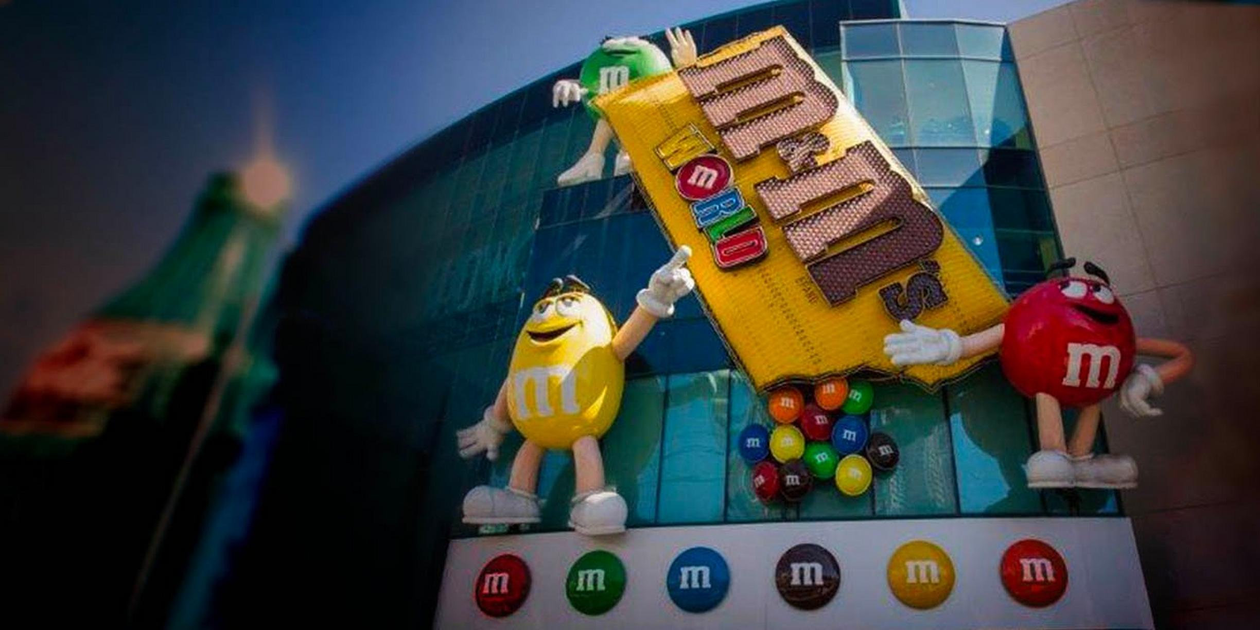 M&Ms World - World's Biggest Candy Wall!!! - Las Vegas NV USA