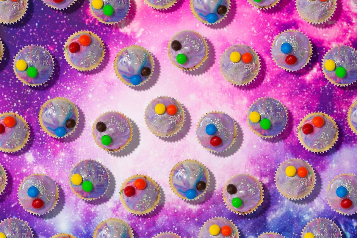 Mini Galaxy Glaze Caramel Cakes