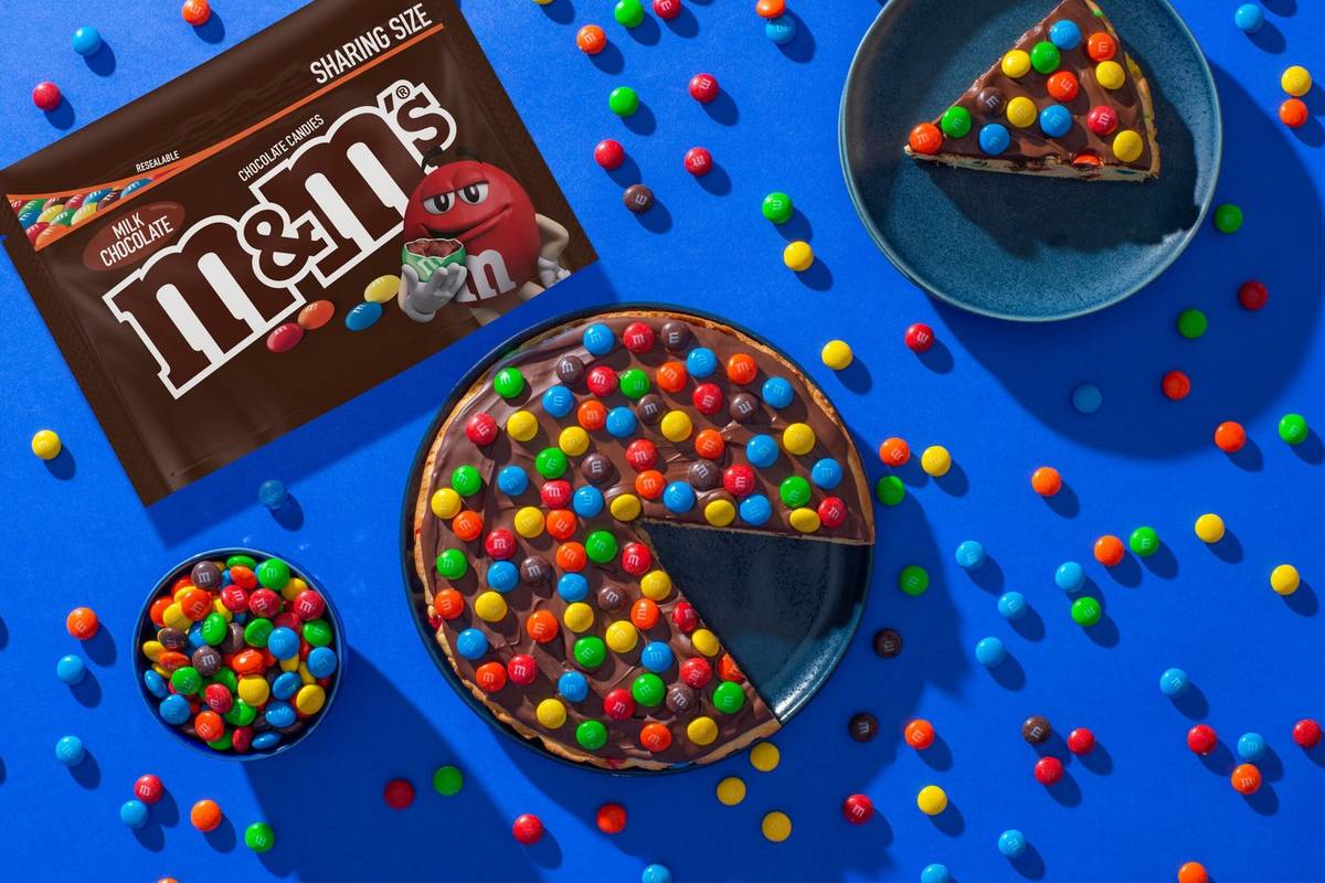 M&M’S Milk Chocolate Cookie Pizza