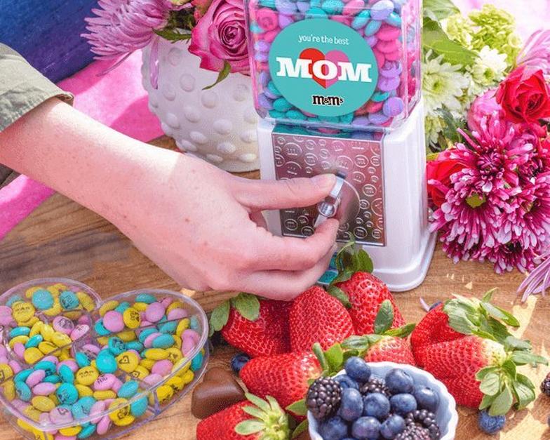 Personalized Gifts, Favors and More | M&M'S Personalized Gifts, Favors and More | M&M'S