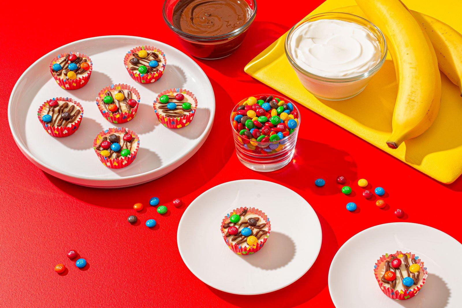 M&M's Peanut Butter Minis and Banana Frozen Yogurt Cups